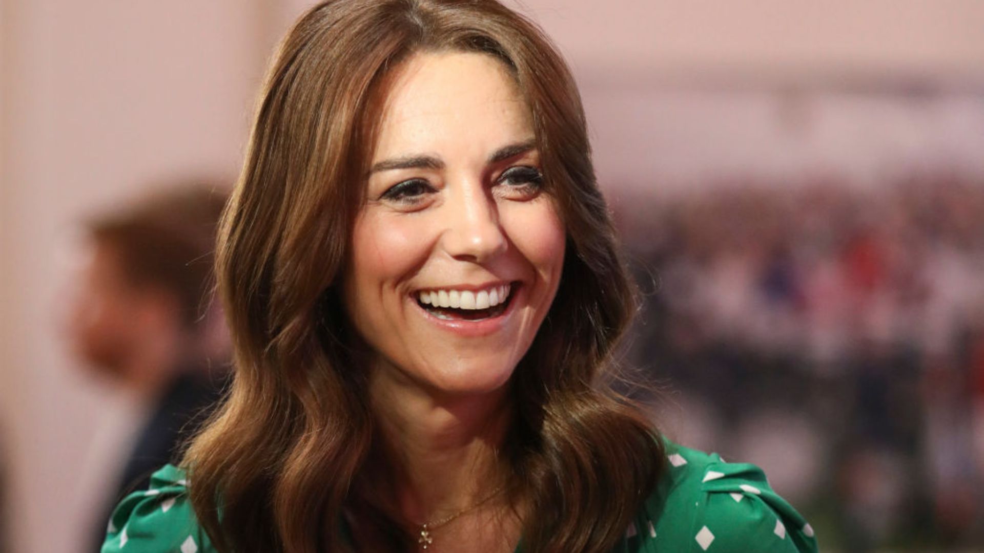 Funcionários não tiveram contato com Kate Middleton após cirurgia, diz site