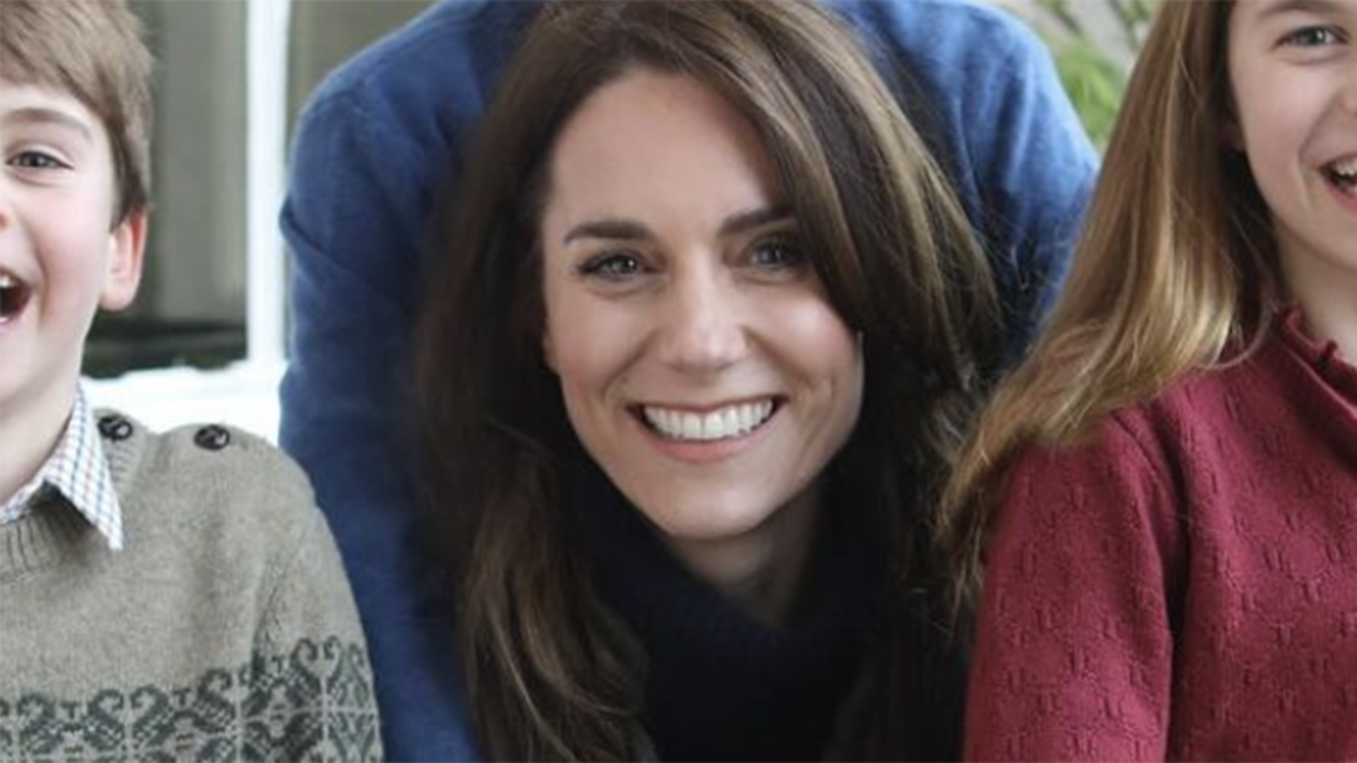Kate Middleton aparece em foto com os três filhos: ‘Obrigada pelo suporte’