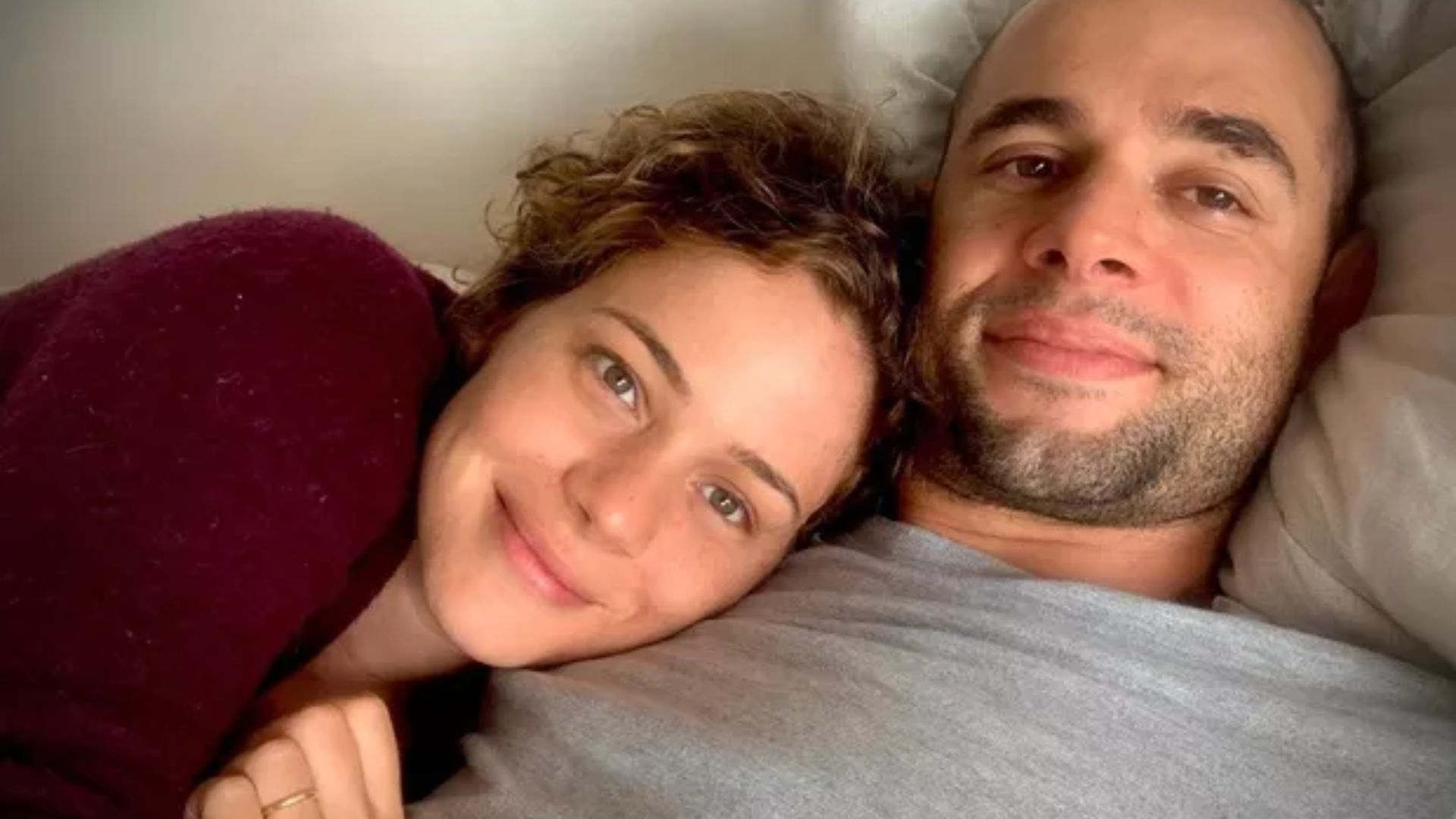 Leandra Leal anuncia que está grávida: ‘Estamos muito felizes’