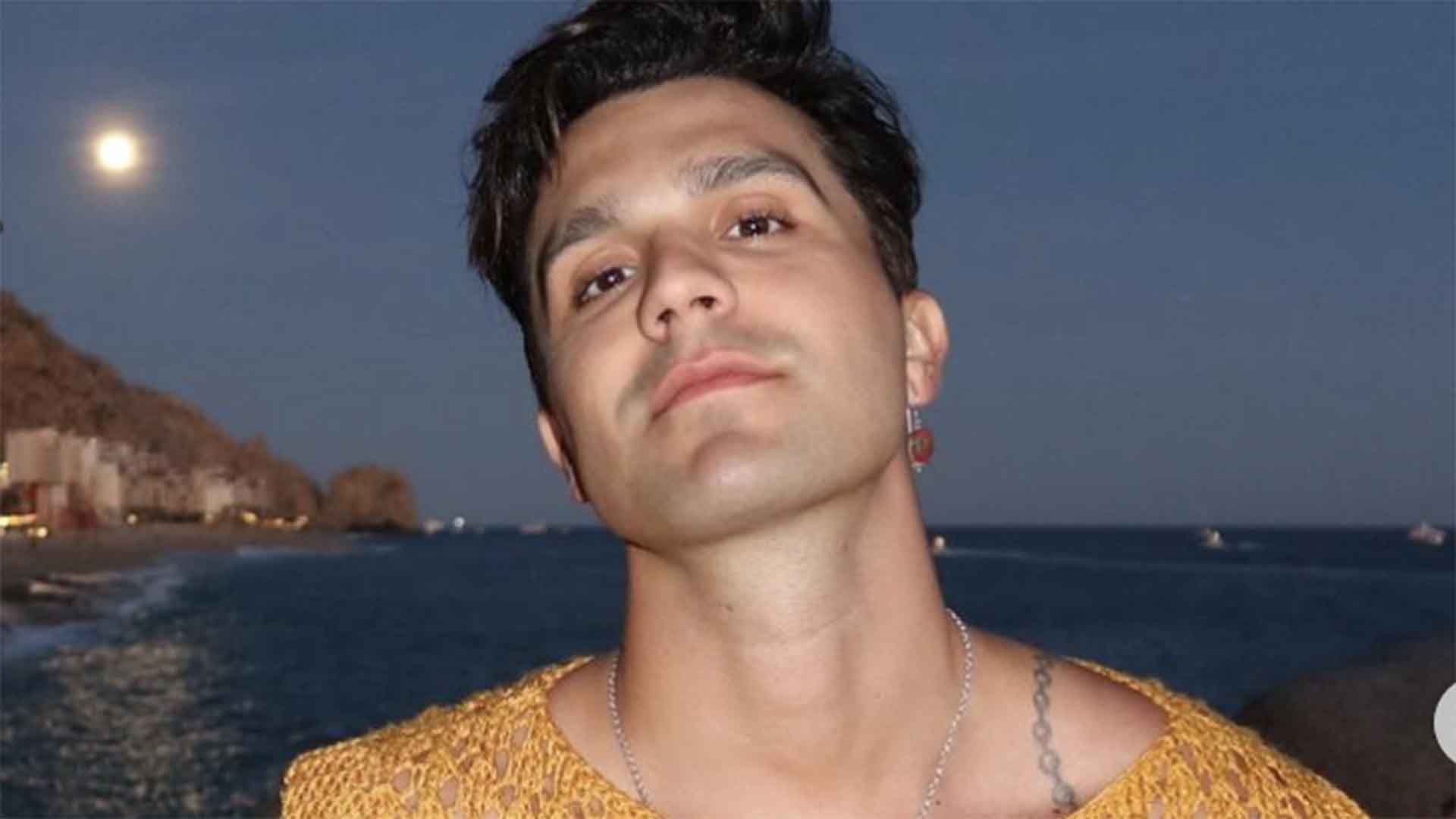 Luan Santana leva a namorada ao jogo de futebol do cunhado