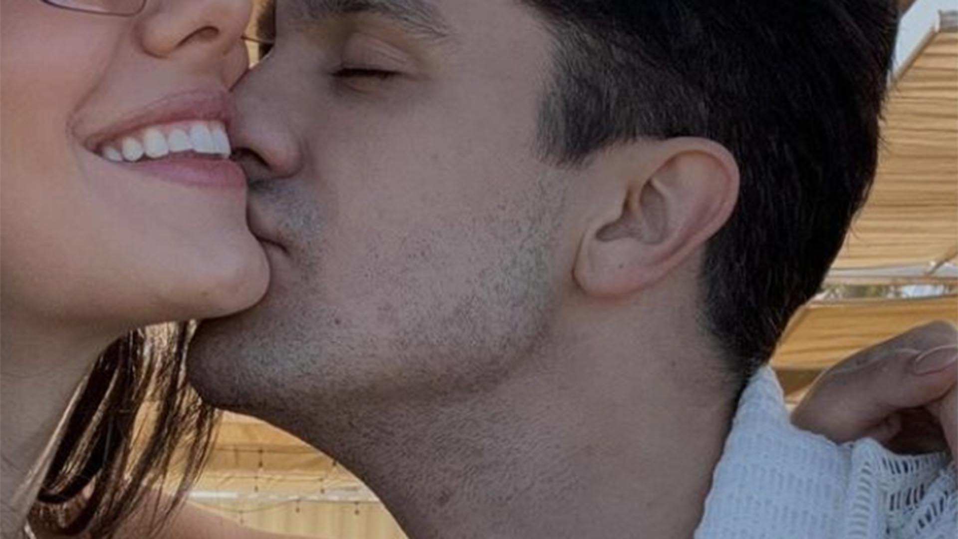 Luan Santana surge em clima de romance com a namorada em nova foto
