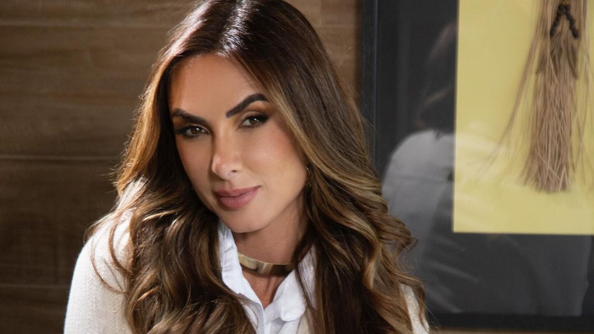 Nicole Bahls ganha programa na TV e quebra silêncio sobre gafe com Pelé