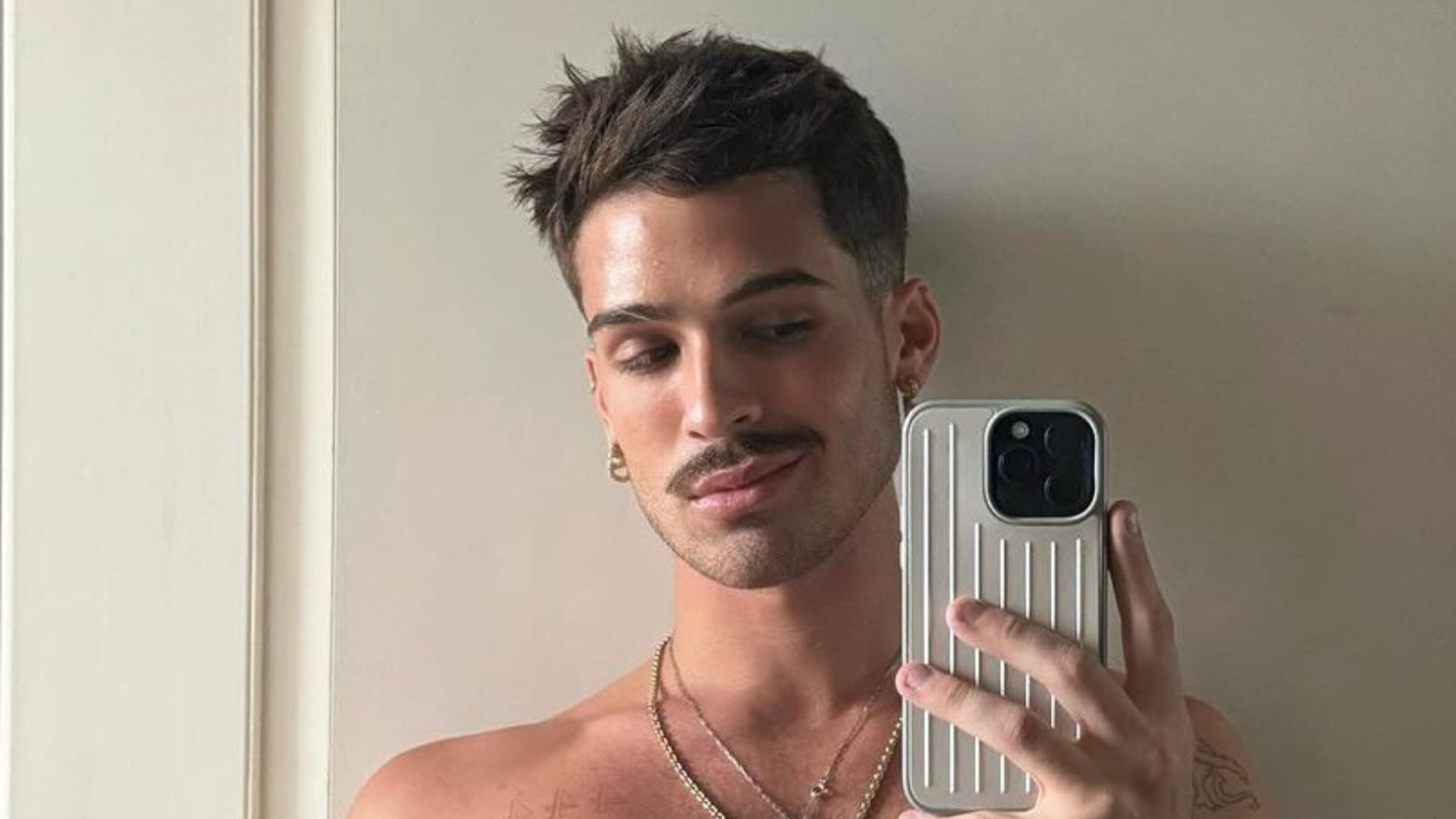João Guilherme choca seguidores ao surgir com novo visual: “Que horror”