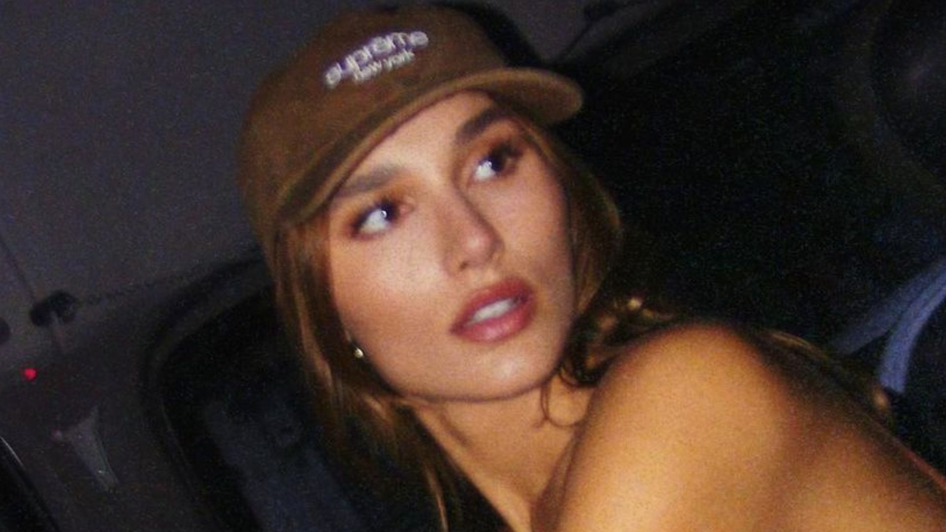 Sasha Meneghel abre álbum de fotos no Lollapalooza com marido e Bruna Marquezine