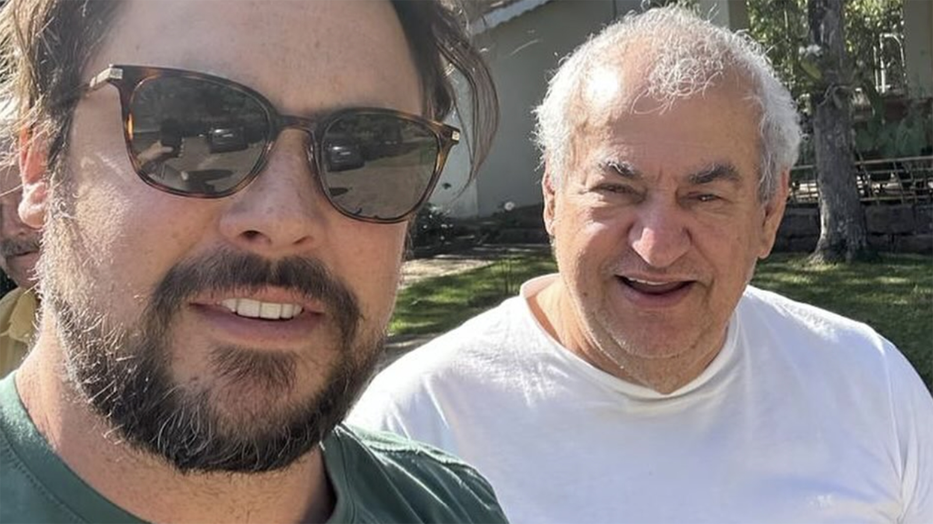 Sergio Guizé comove ao anunciar a morte do pai: ’78 dias no hospital’