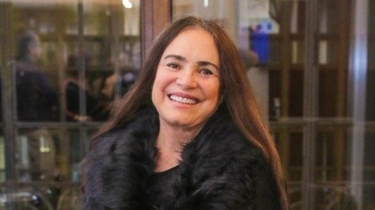 Sem convite para Vale Tudo, Regina Duarte prepara evento de arte