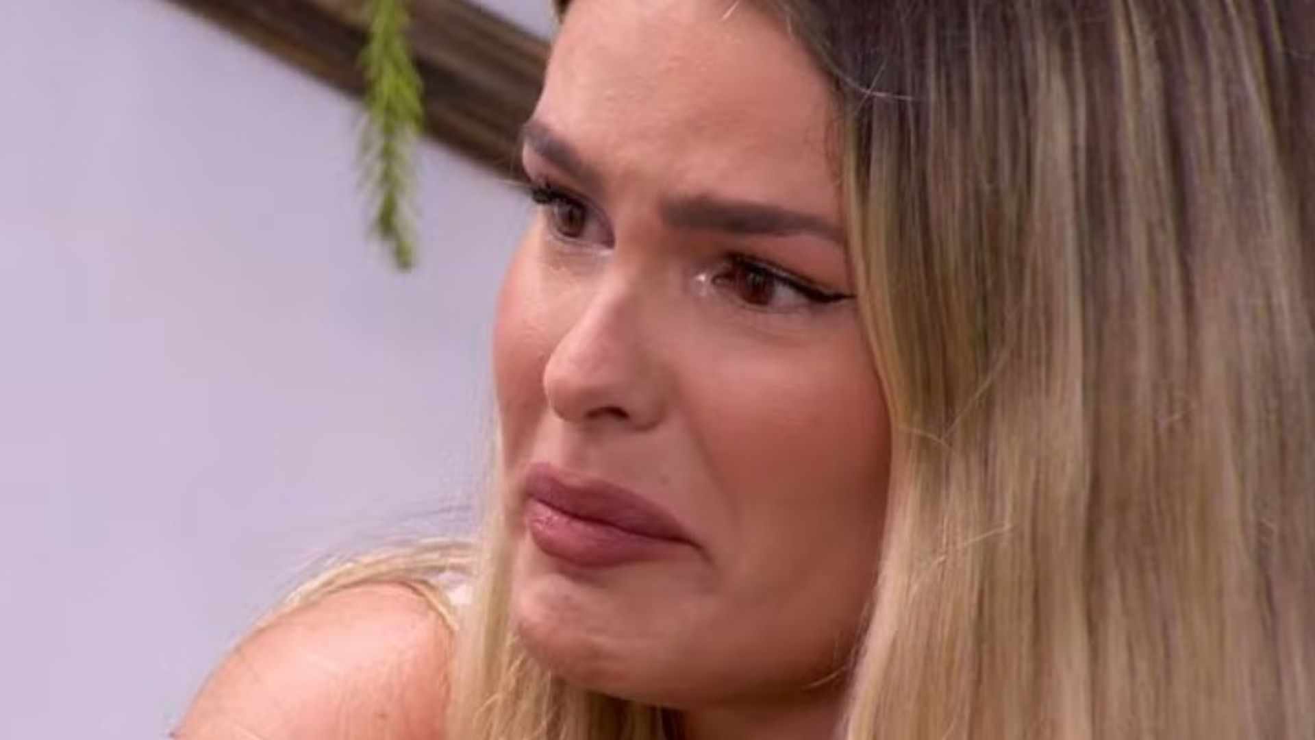 BBB 24: Chorando, Yasmin implora por Paredão: ‘Não me interessa esse jogo’
