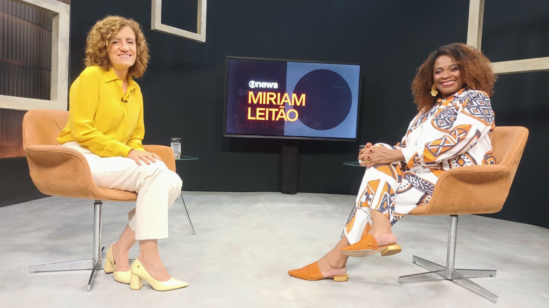 Zezé Motta e Djamila Ribeiro são entrevistadas próximo ao Dia da Mulher