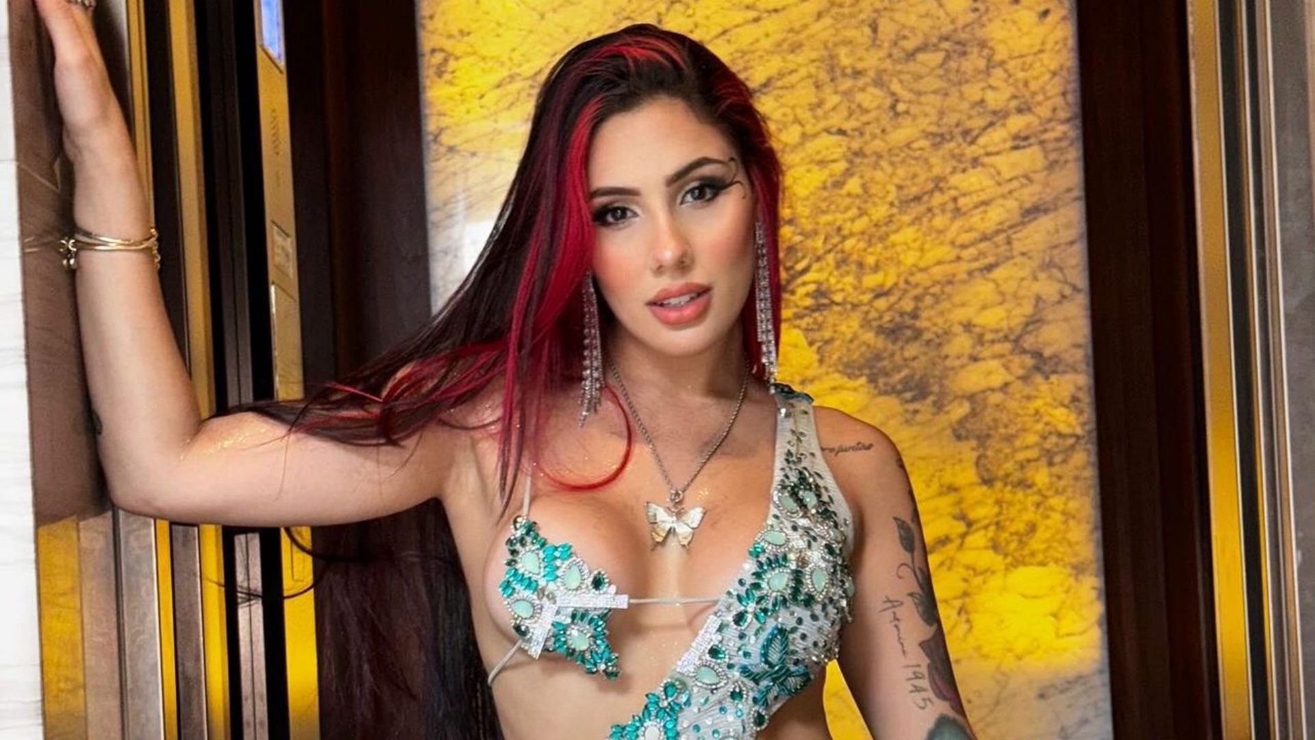 Ex-A Fazenda, Alicia X rebate críticas sobre seu corpo: “Cansei de ser julgada”