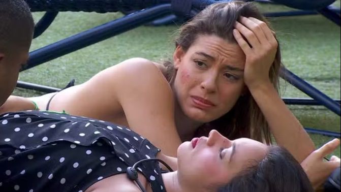 BBB 24: Beatriz questiona relação de Isabelle com Giovanna