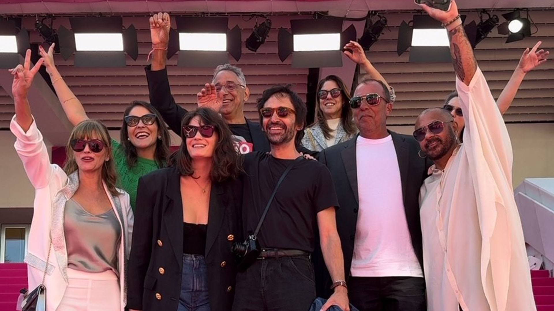 Elenco da série Betinho: No Fio da Navalha marca presença em festival internacional