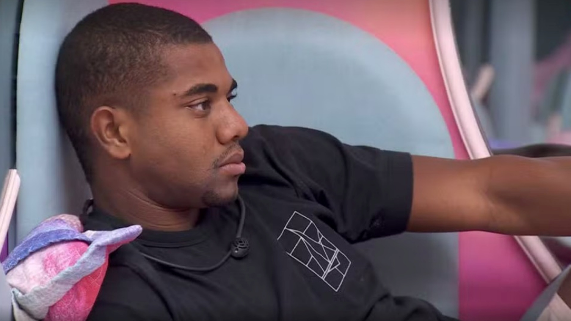 BBB 24: Davi reclama de Isabelle: “Tem que retirar a parada que falou”