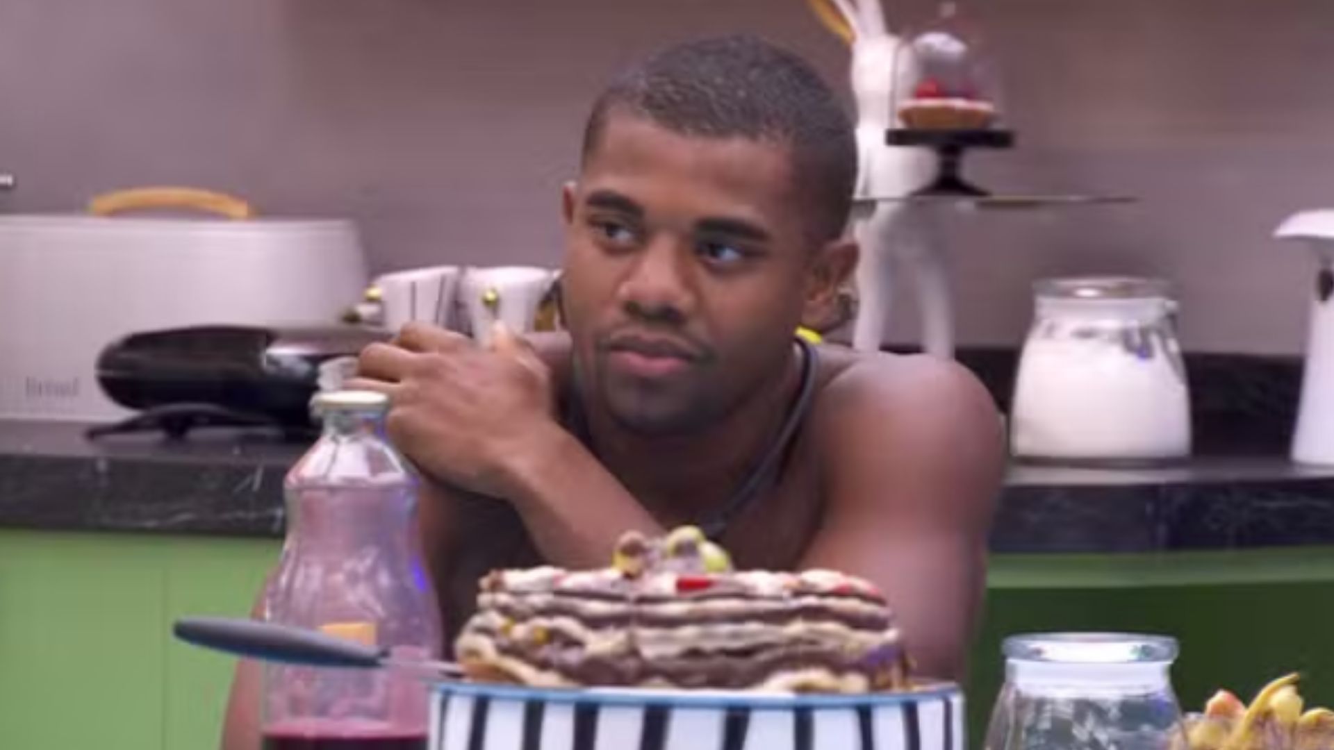 BBB 24: Davi compartilha que usa maquiagem fora do programa: “Gosto muito”