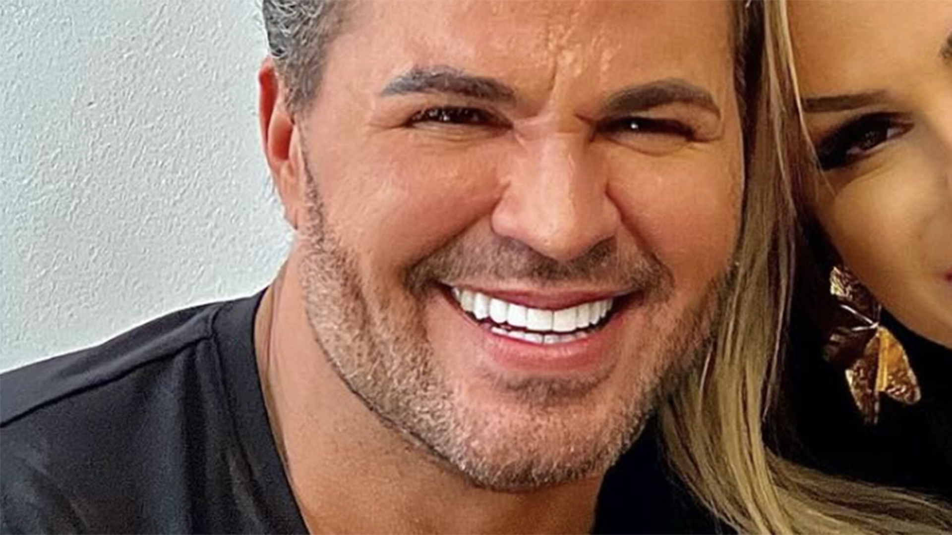 Eduardo Costa exalta sua esposa e diz: ‘Eu era um homem infeliz’