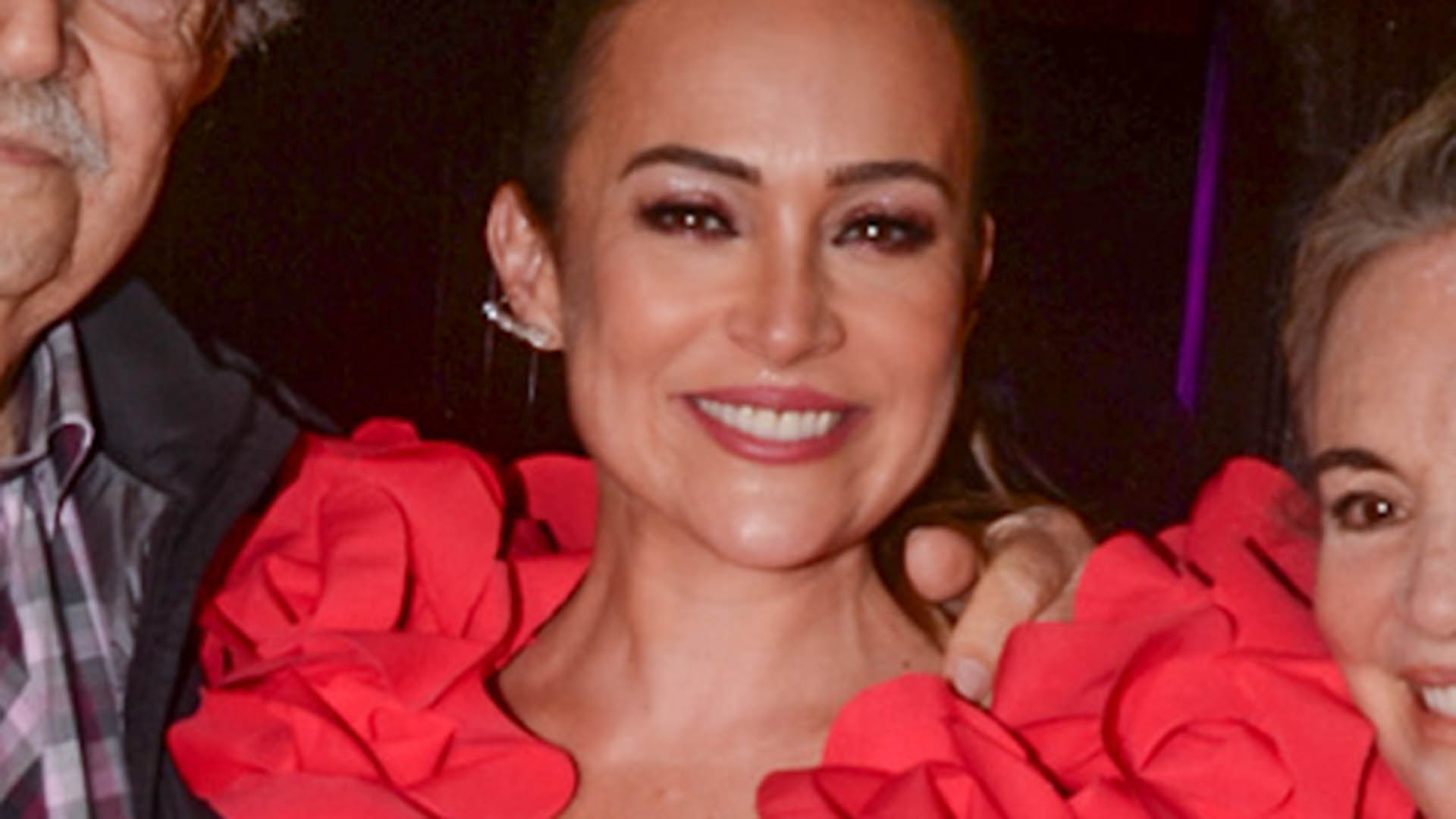 Gabriela Duarte reúne o pai e a mãe em sua festa de aniversário