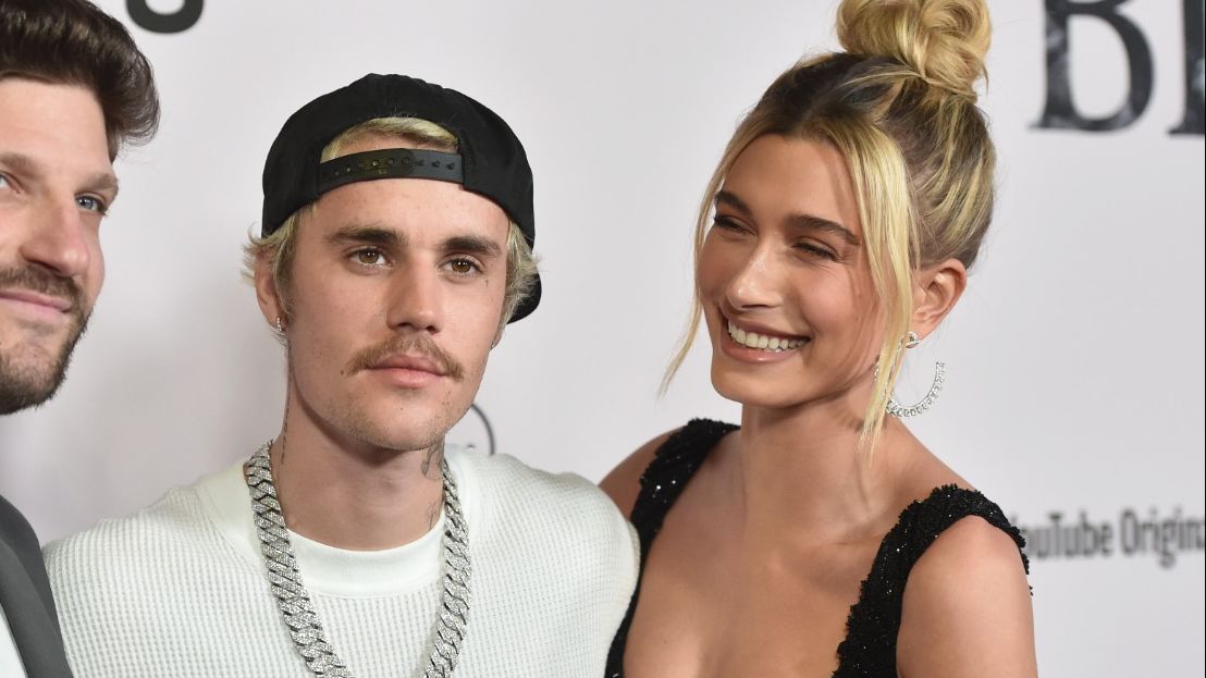 Fonte dá detalhes sobre casamento de Hailey e Justin Bieber após rumores