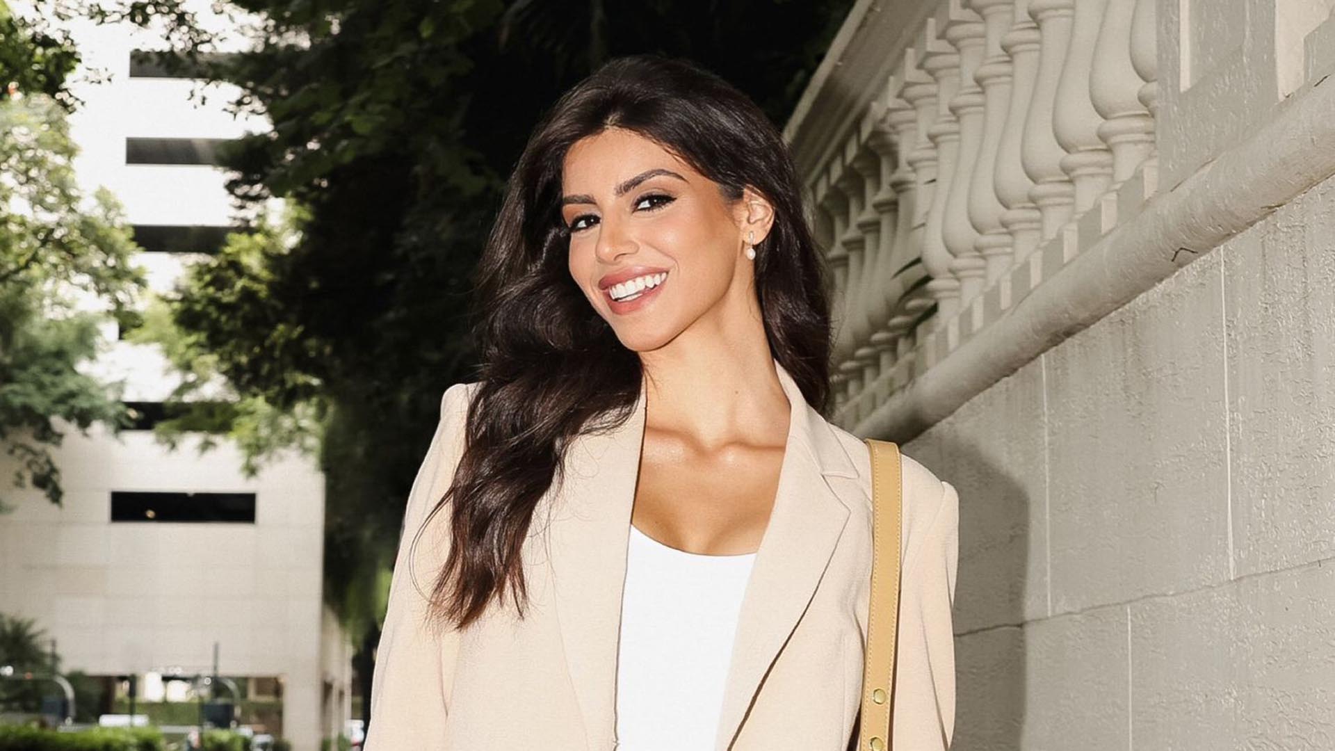 Isabela Souza celebra sua escalação para nova novela do SBT