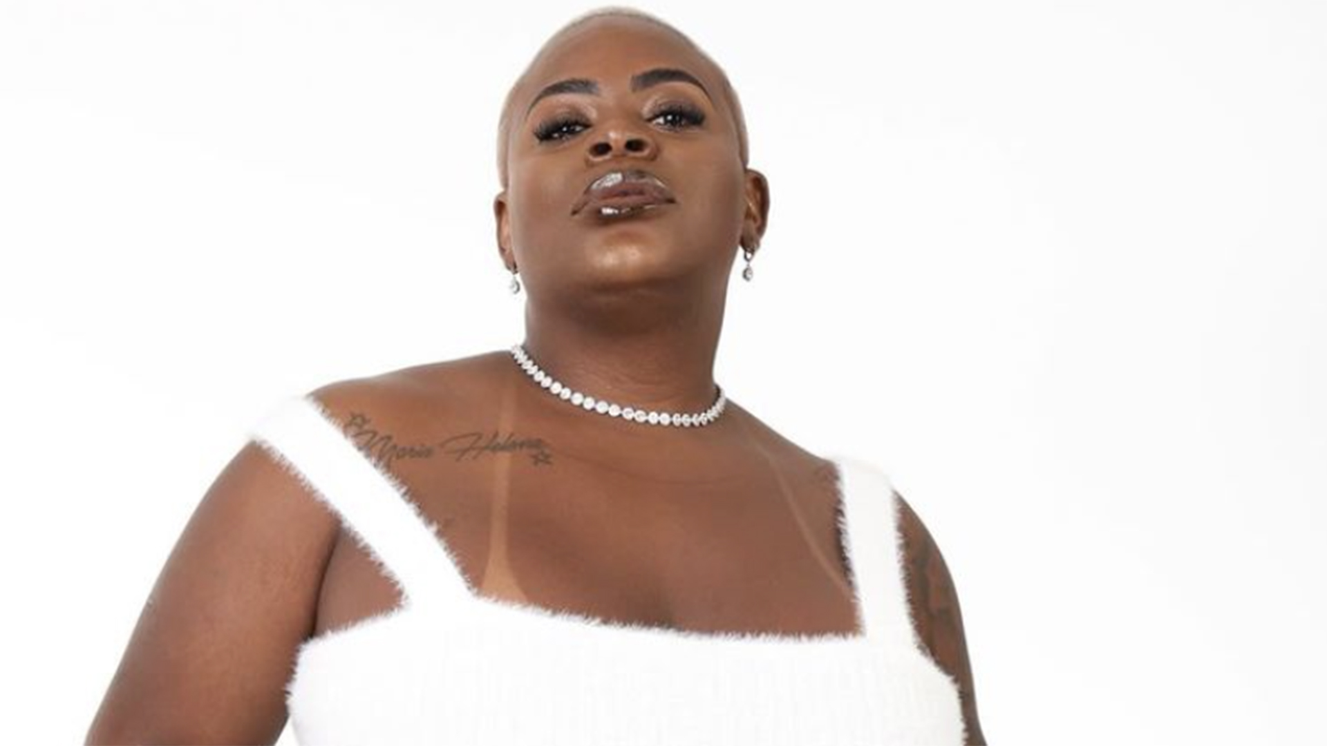 Jojo Todynho exibe tatuagem em local discreto