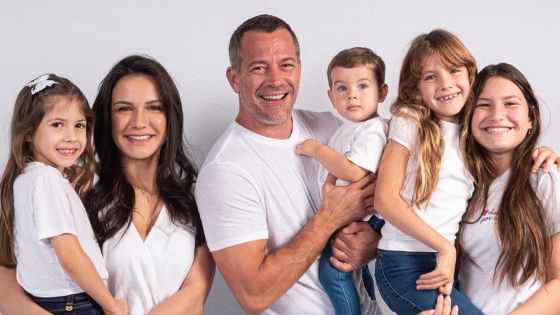 Esposa de Malvino Salvador faz revelação sobre o futuro dos filhos: ‘Conexão’