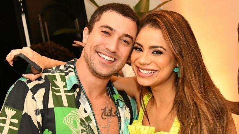 Lexa desabafa depois de comentários maldosos em foto com noivo
