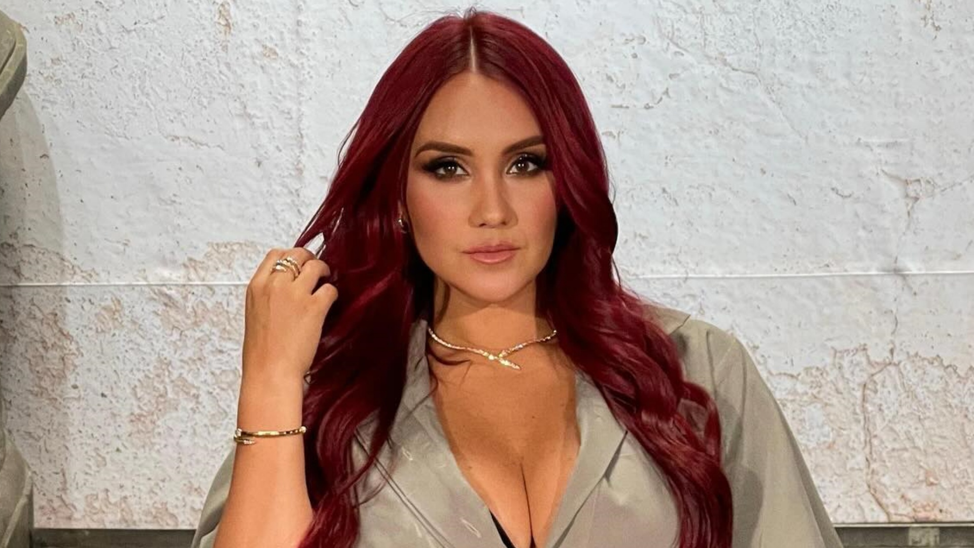 Dulce Maria impressiona ao usar acessórios avaliados em meio milhão de reais