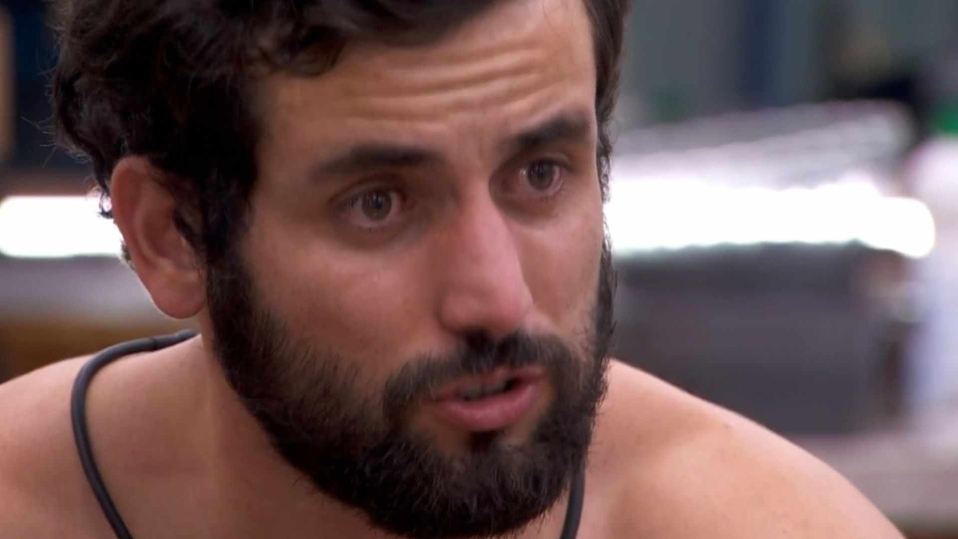 BBB 24: Não rolou? Matteus nega ficada com Isabelle: ‘Não se beijou’
