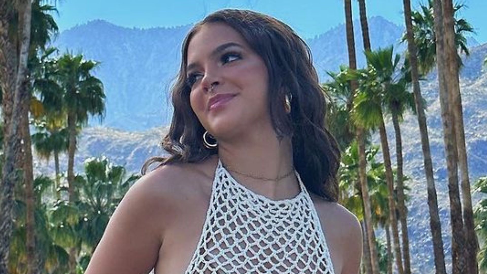Mel Maia tira o fôlego de fãs com look transparente em viagem à Califórnia