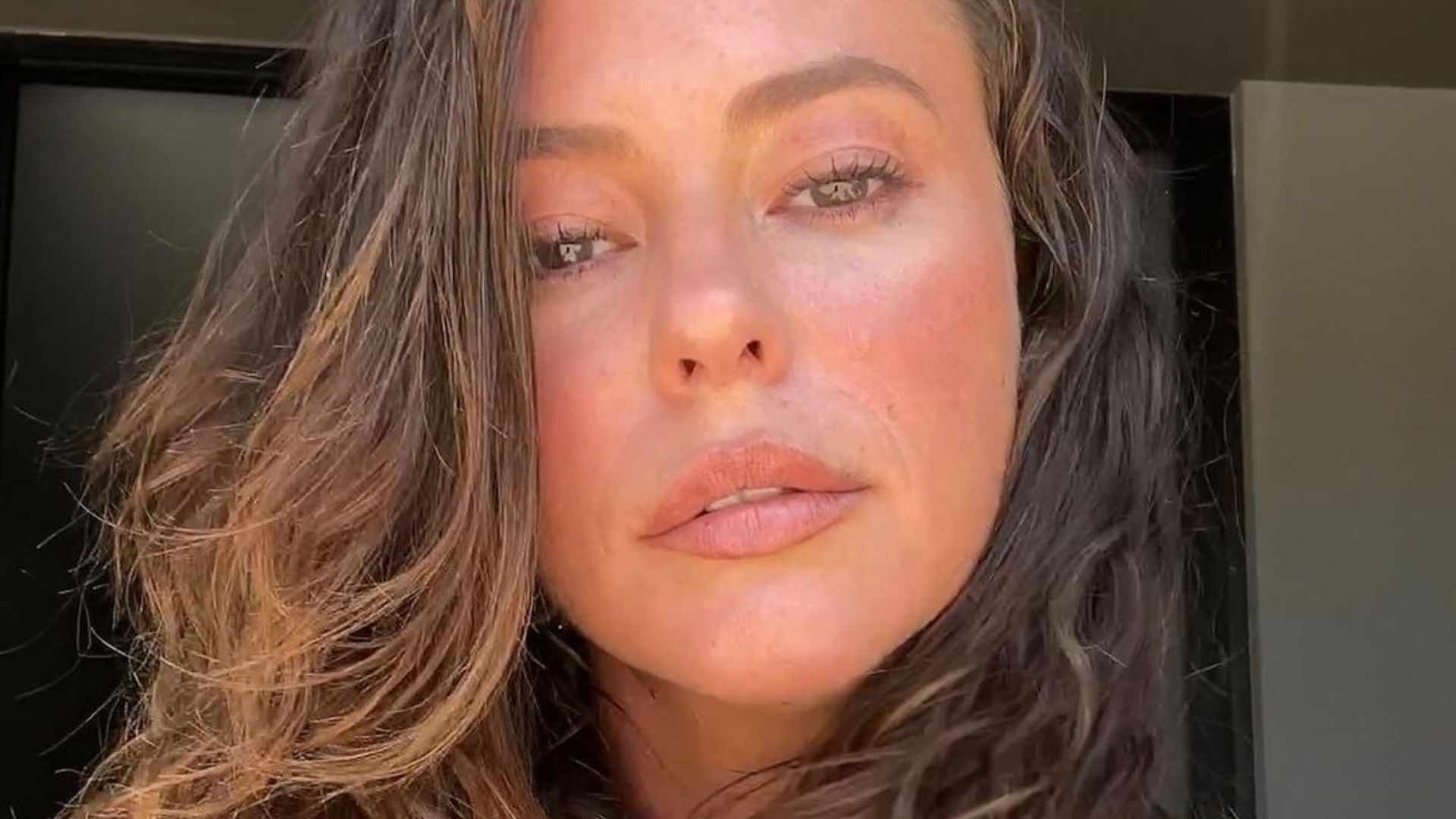 Paolla Oliveira revela que já teve dublê de perna: ‘Muito grossa’