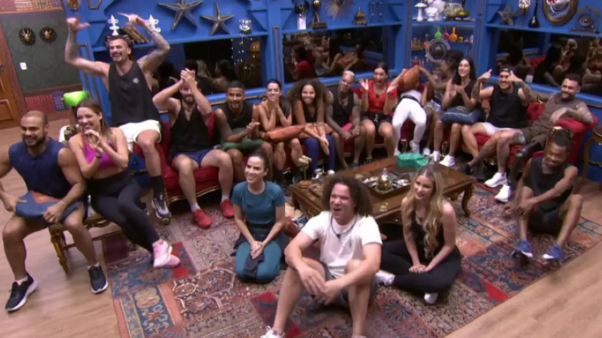 Tarólogo faz previsão sobre futuro de ex-BBB 24: ‘Contrato demorado’