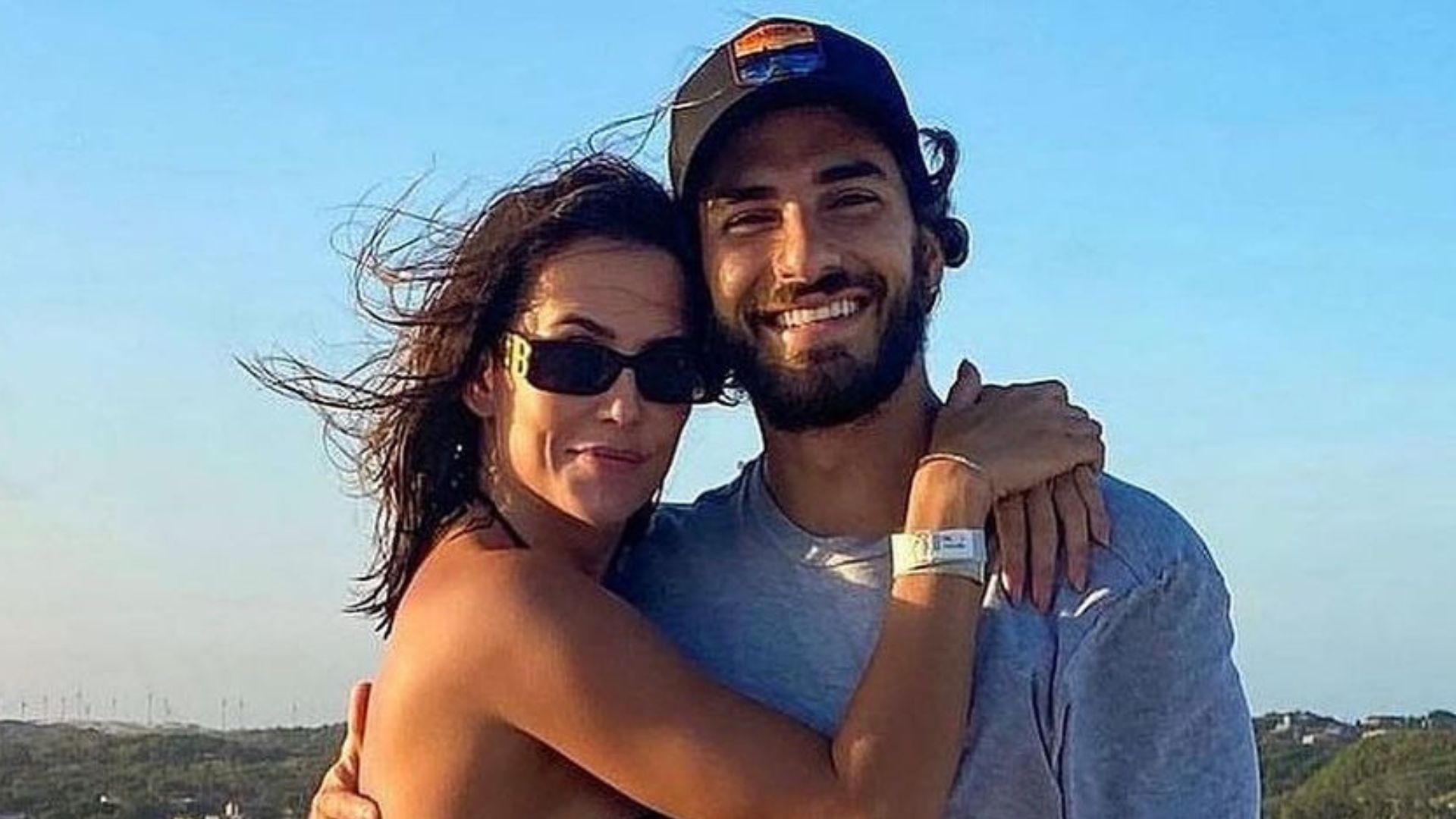 Separados, Hugo Moura posta fotos de Deborah Secco nas redes sociais