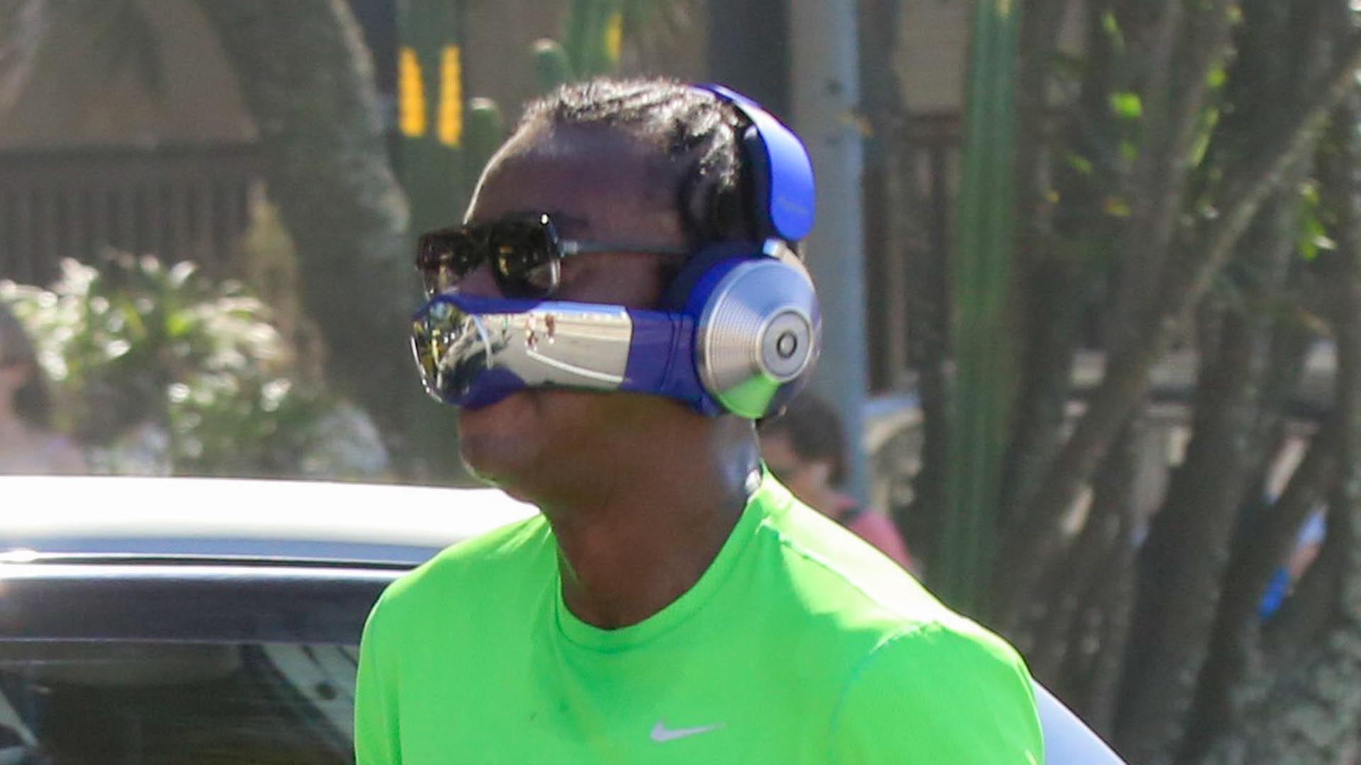 O que é isso? Seu Jorge usou acessório diferentão para correr