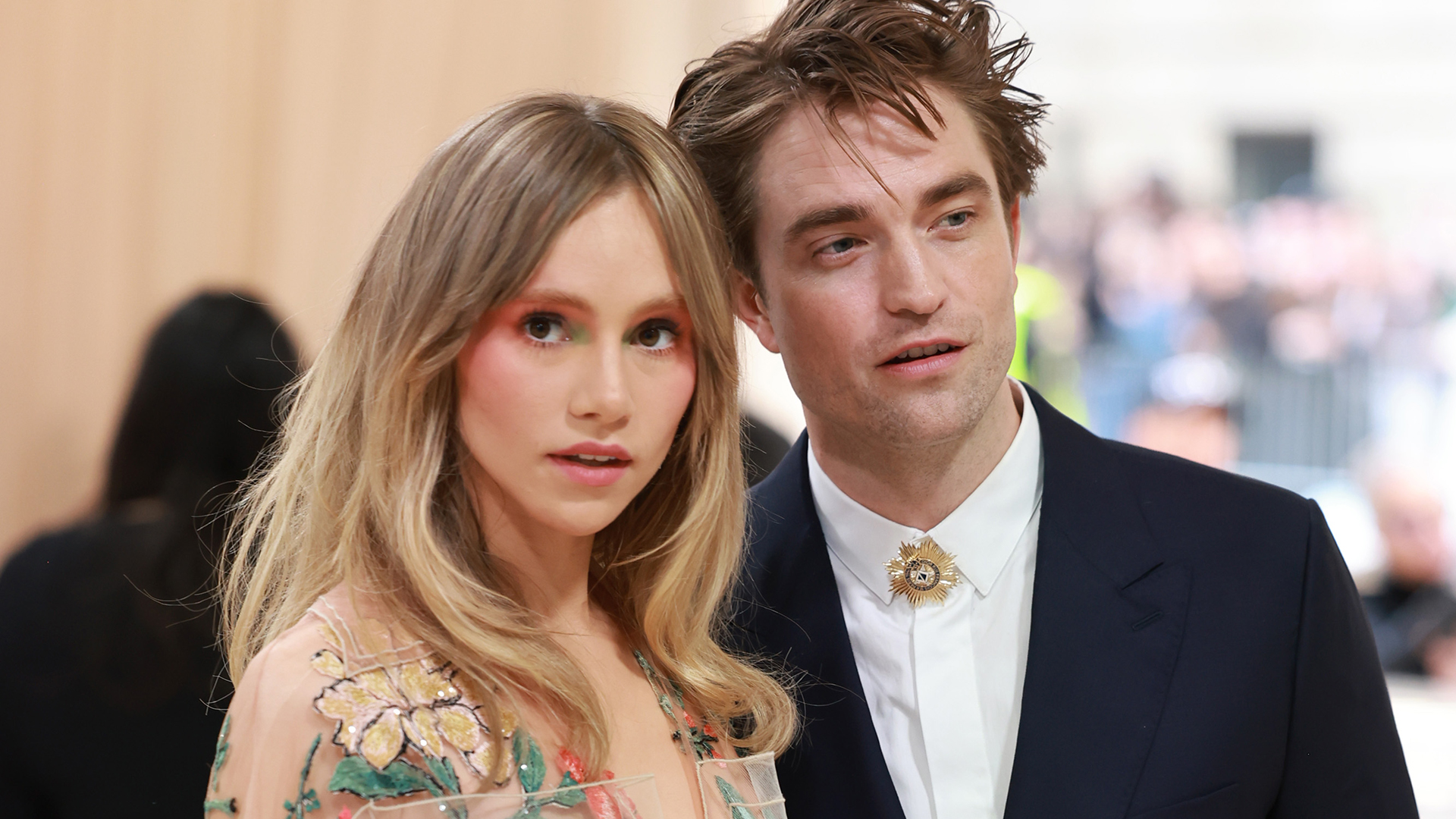 Primeira foto do bebê de Robert Pattinson e Suki Waterhouse é revelada