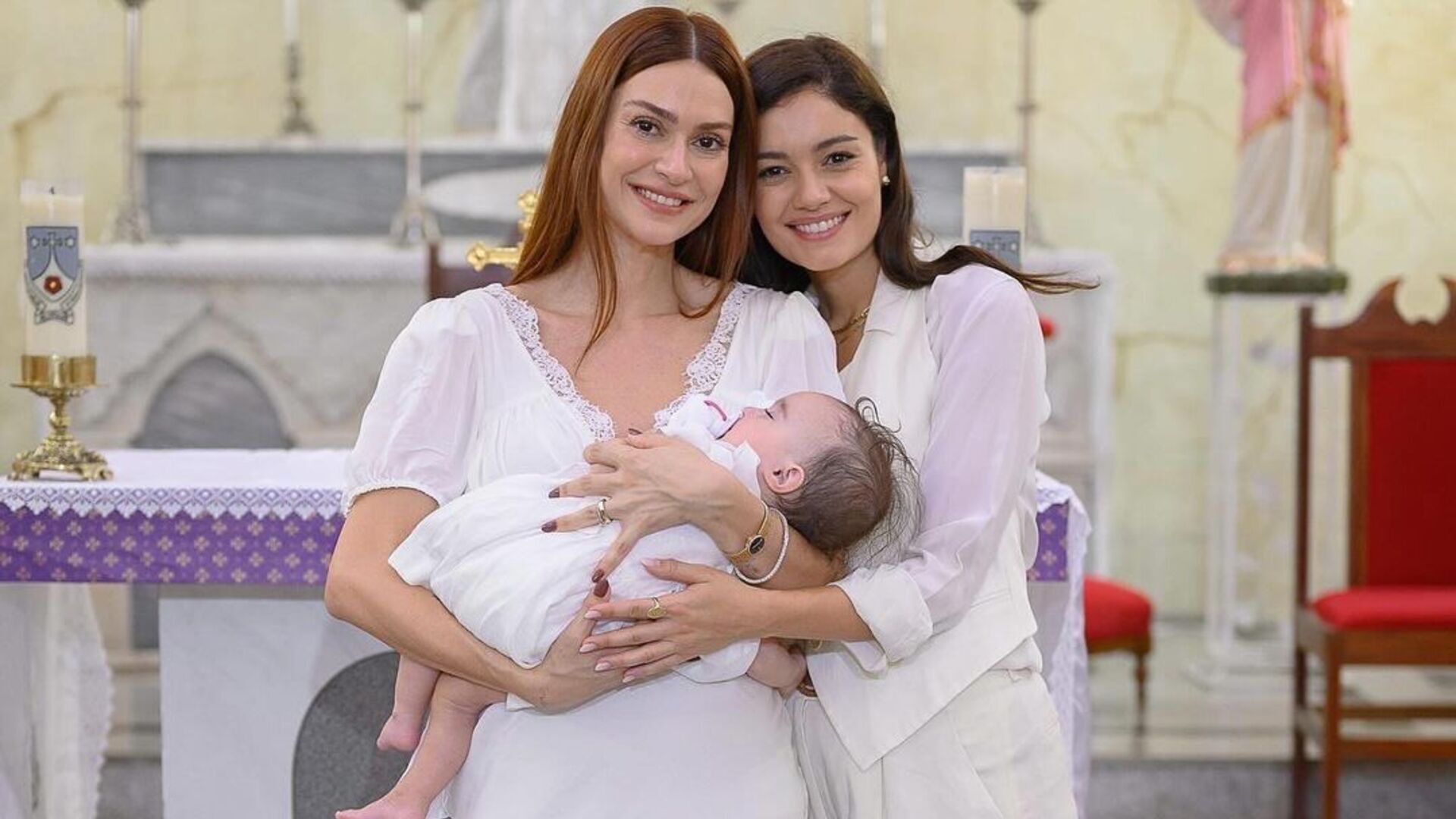 Thaila Ayala faz declaração para Sophie Charlotte após anúncio de separação