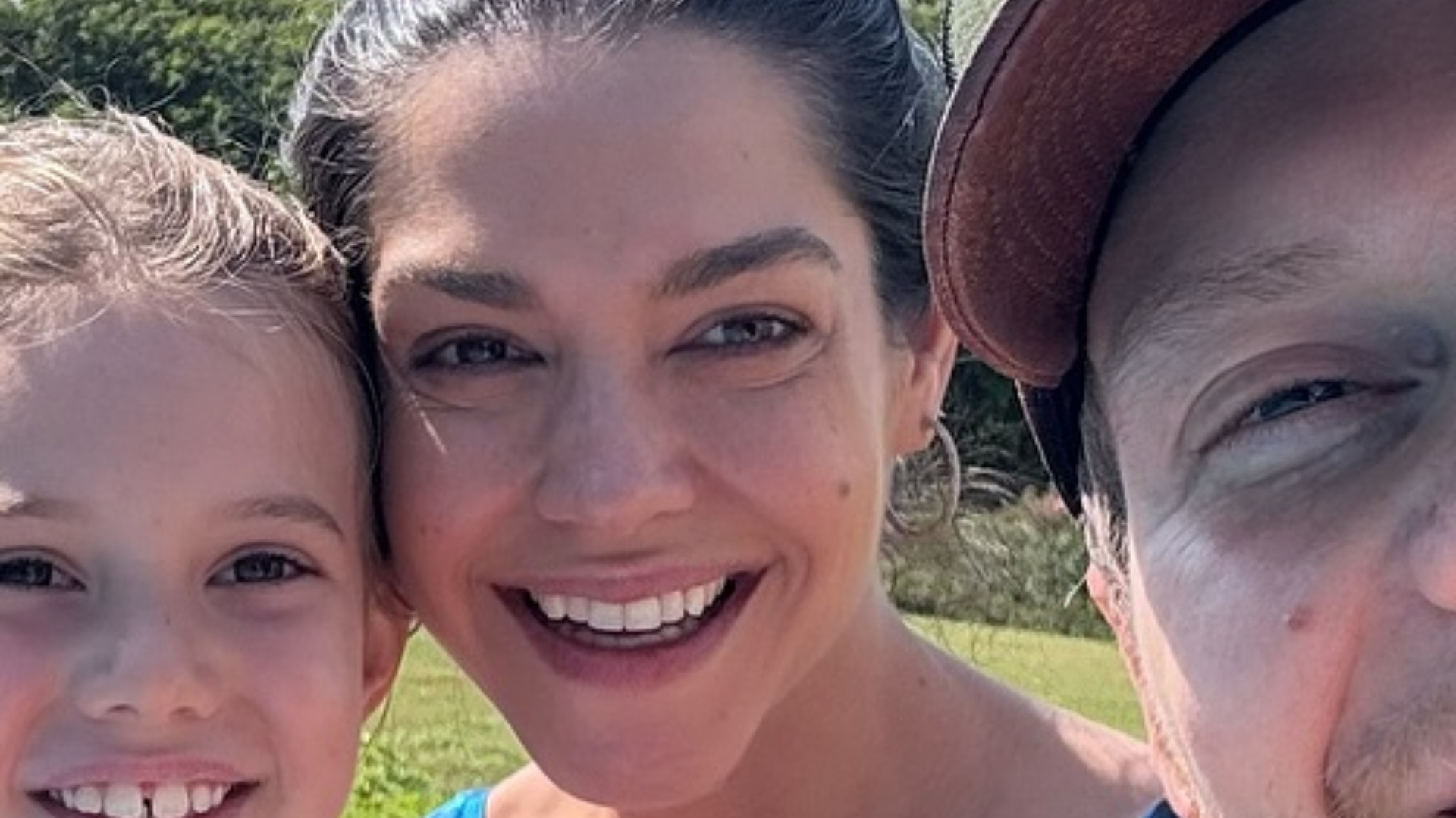 Thais Fersoza se derrete ao postar clique em família: “Sonho realizado”