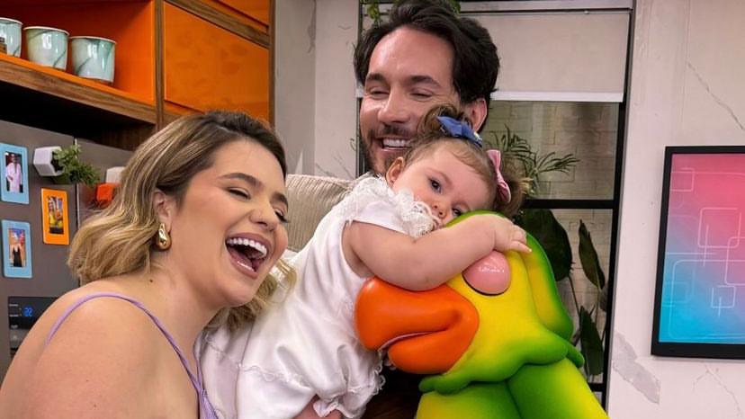 Viih Tube e Eliezer compartilham bastidores de anúncio de segunda gravidez