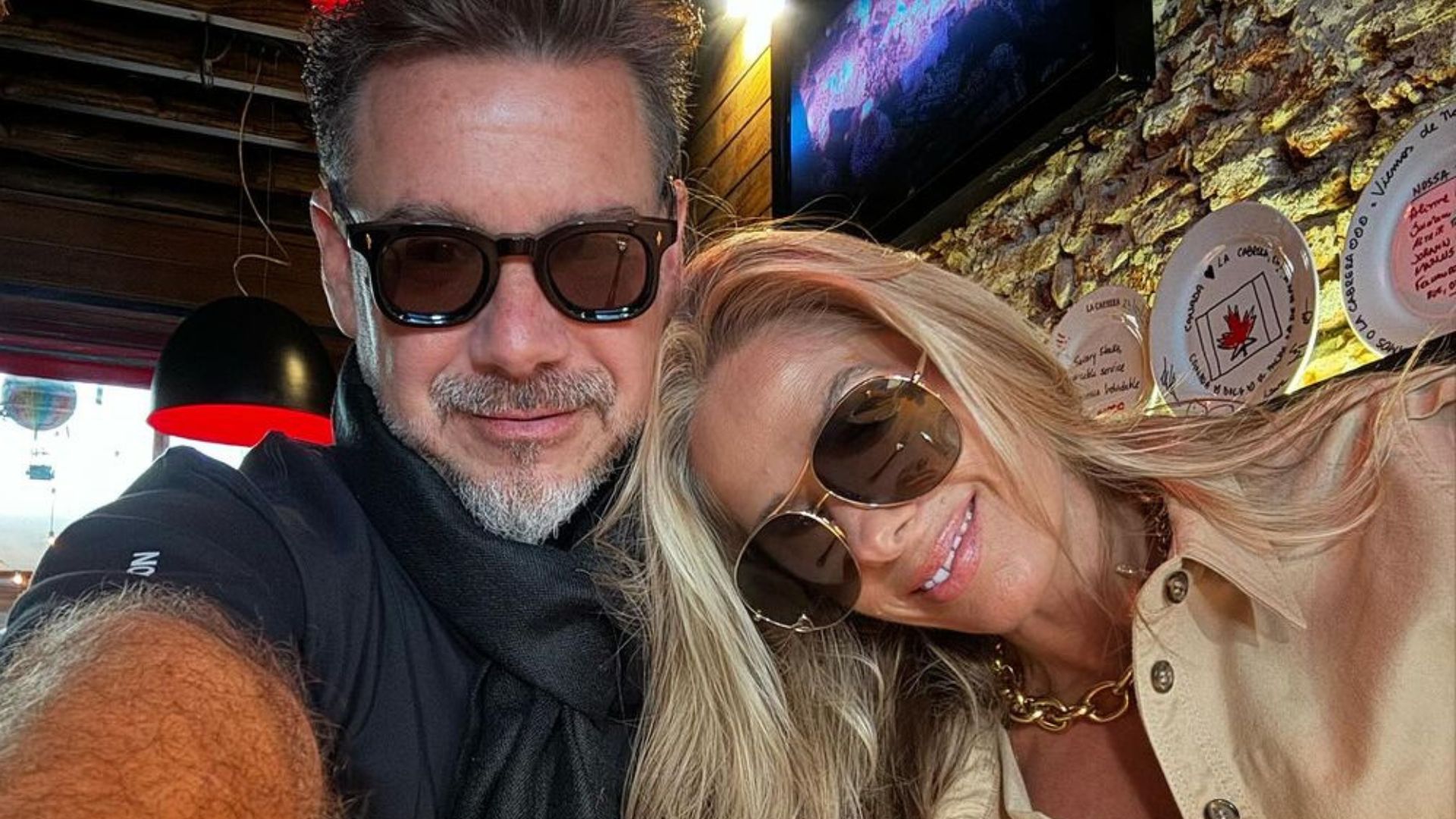 Adriane Galisteu abre álbum de fotos de viagem com marido a Buenos Aires
