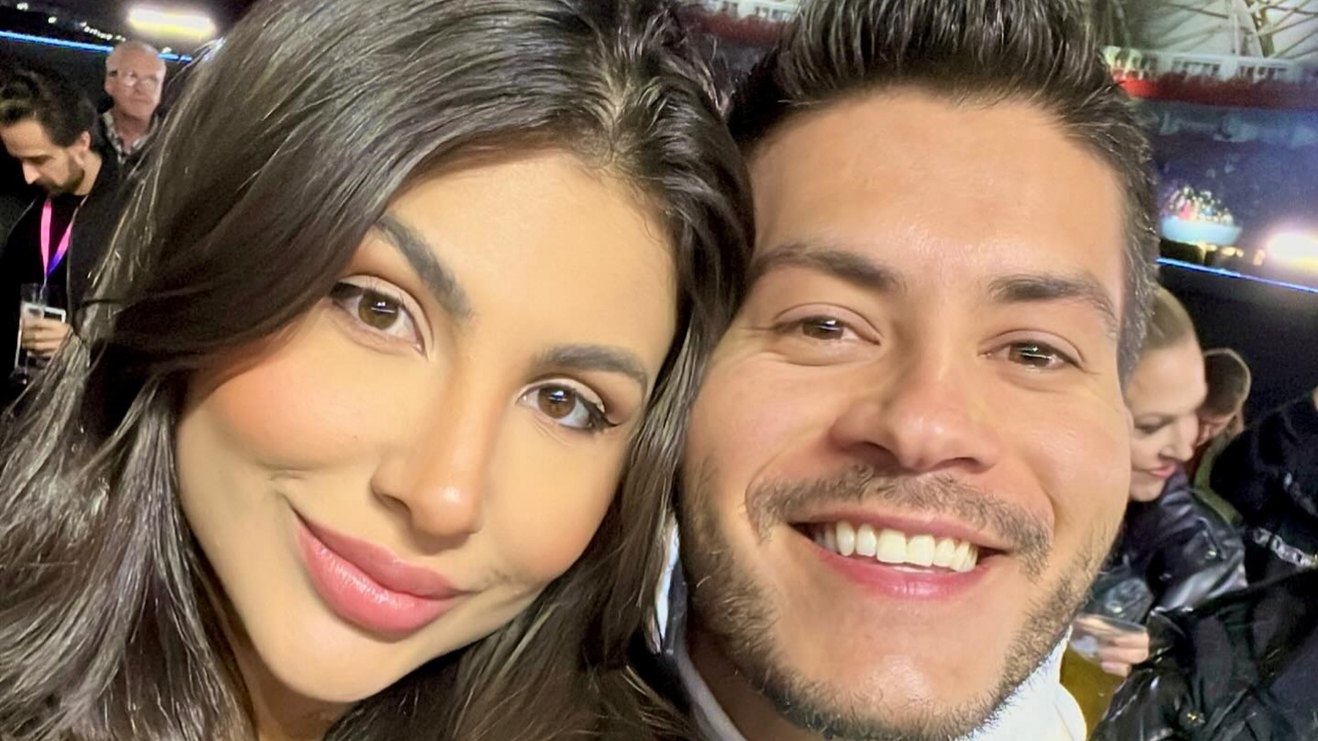 Arthur Aguiar se declara no aniversário da namorada: “Sua alma é linda”