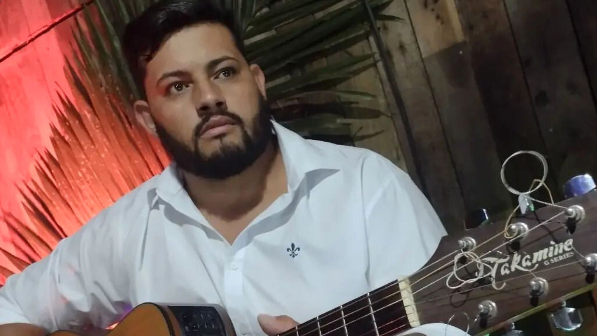 Cantor sertanejo morre em acidente dias após assinar primeiro contrato