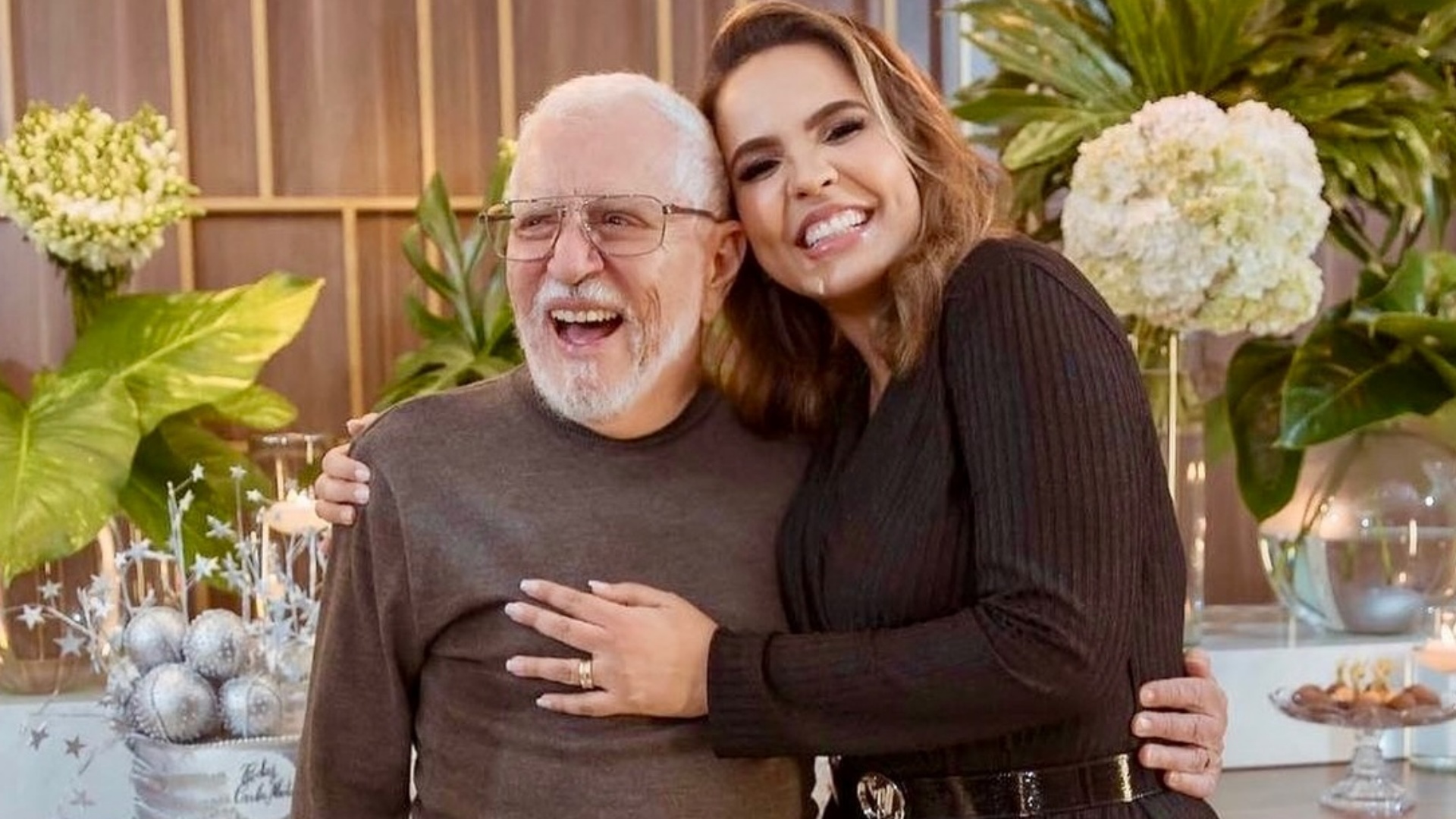 Carlos Alberto de Nóbrega celebra aniversário de casamento: “Minha vida”