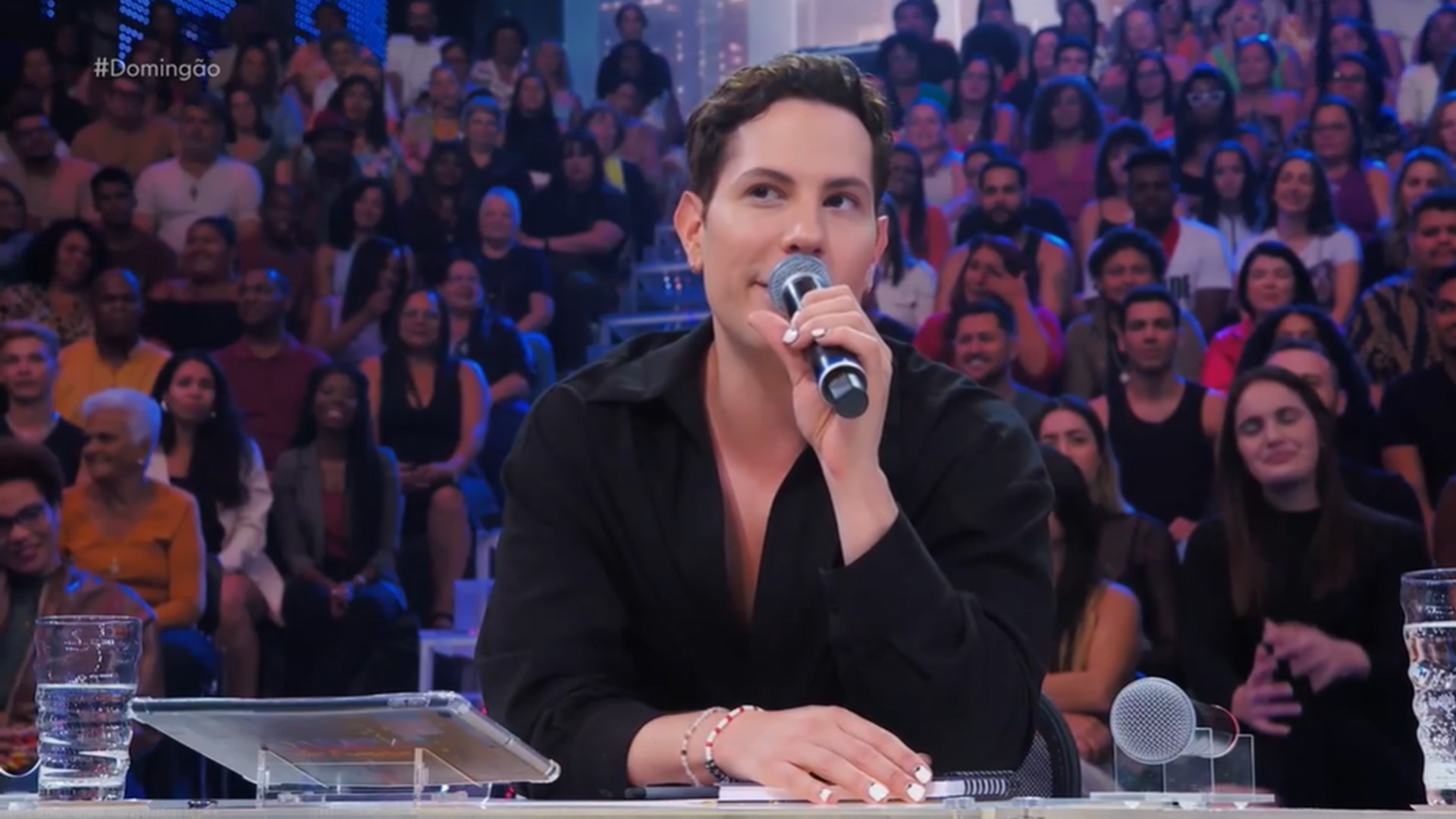 Christian Chávez lembra reação da família ao descobrir que ele é gay