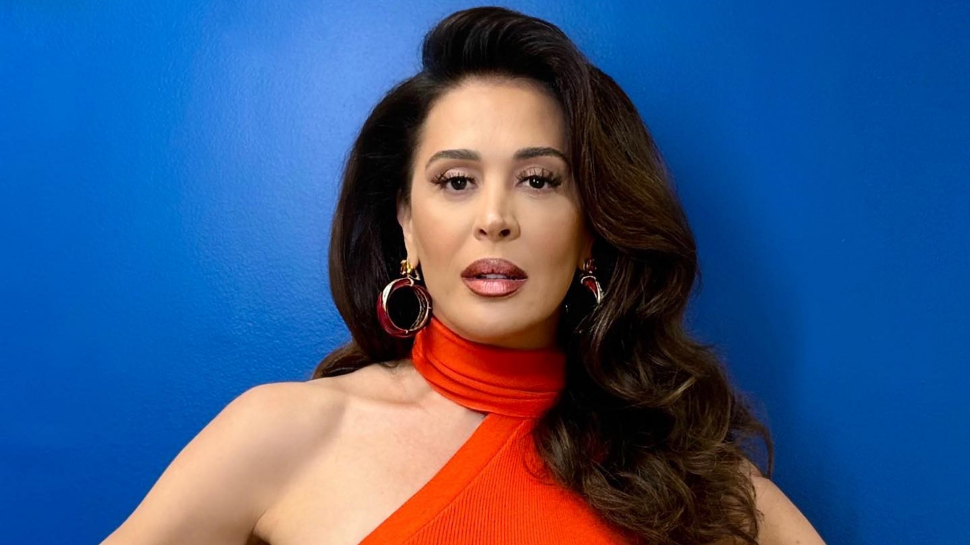 Claudia Raia chama atenção com look deslumbrante: “Perfeita”
