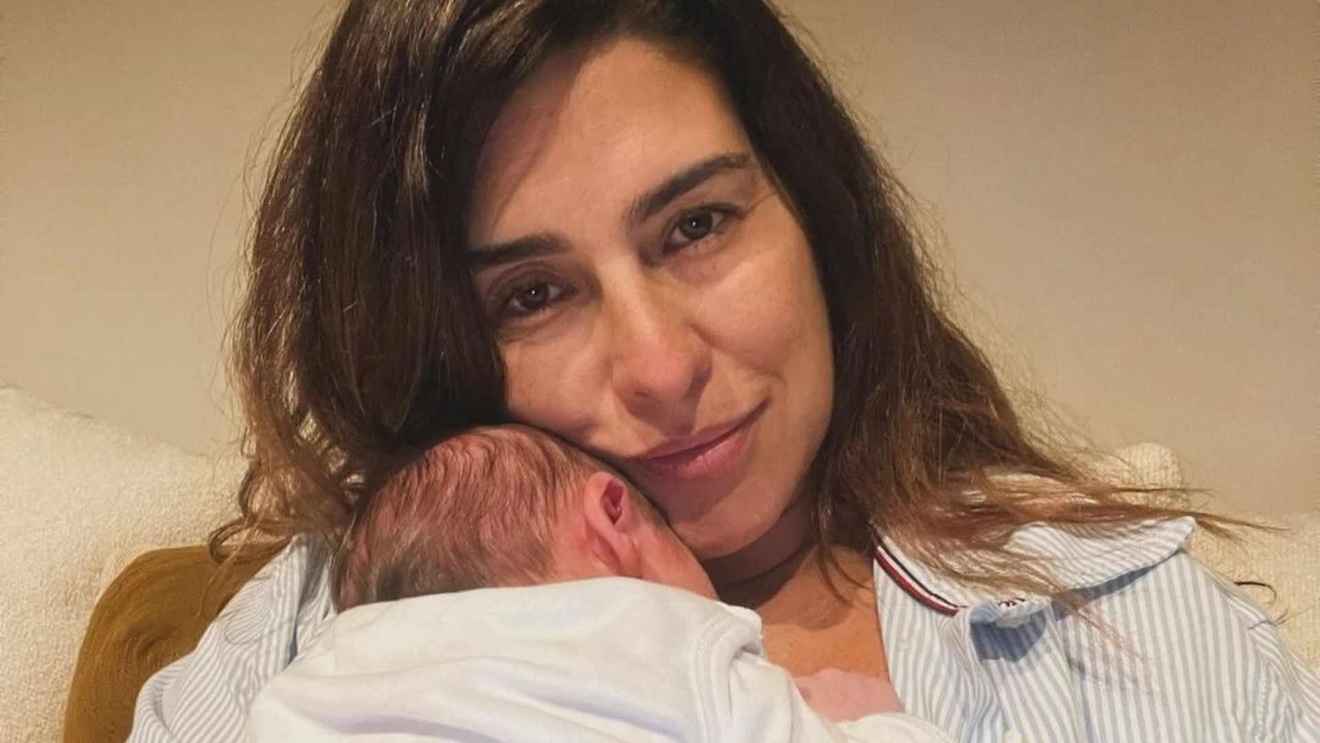 Fernanda Paes Leme se desespera ao sair sem a filha e não cumprir horário