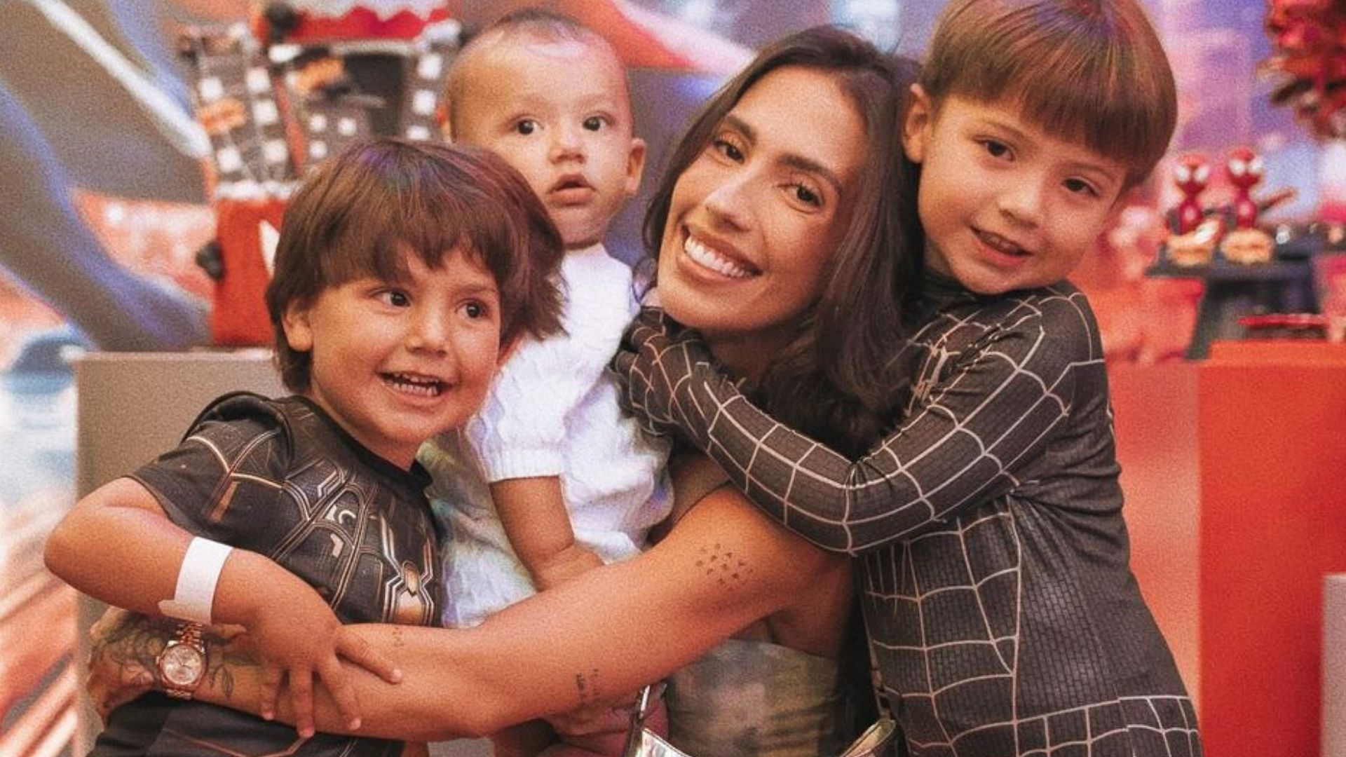 Gabi Brandt surpreende ao mostrar o filho falando árabe: ‘Aprendeu sozinho’