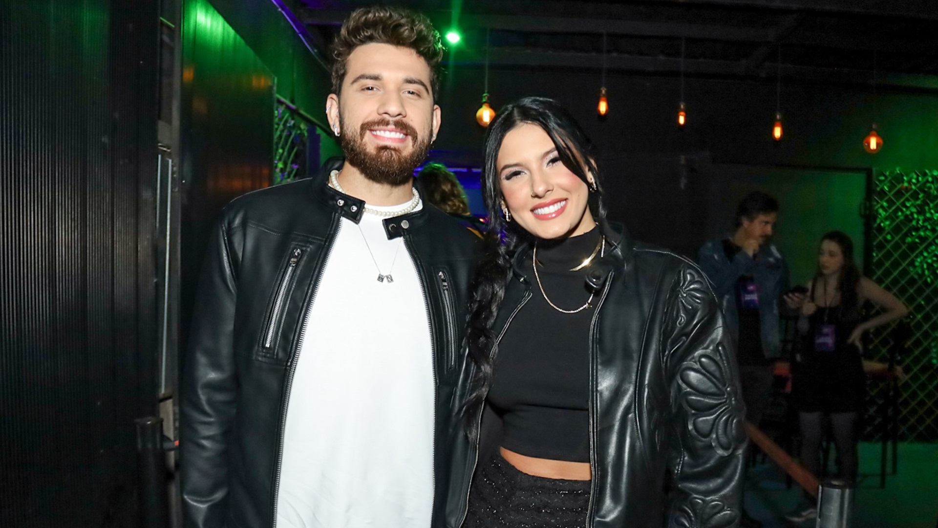 Ana Castela mostra acessório de Gustavo Mioto e brinca: “Gosto assim”