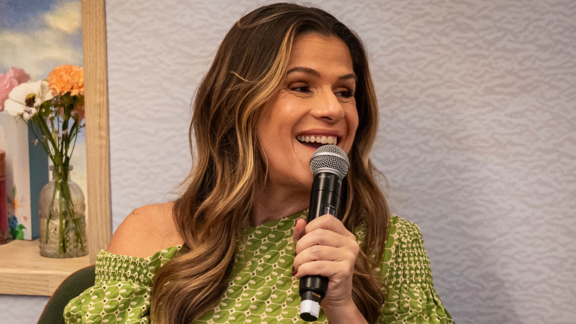 Ingrid Guimarães revela desafios de criar filha adolescente: ‘Maternidade muito dividida’