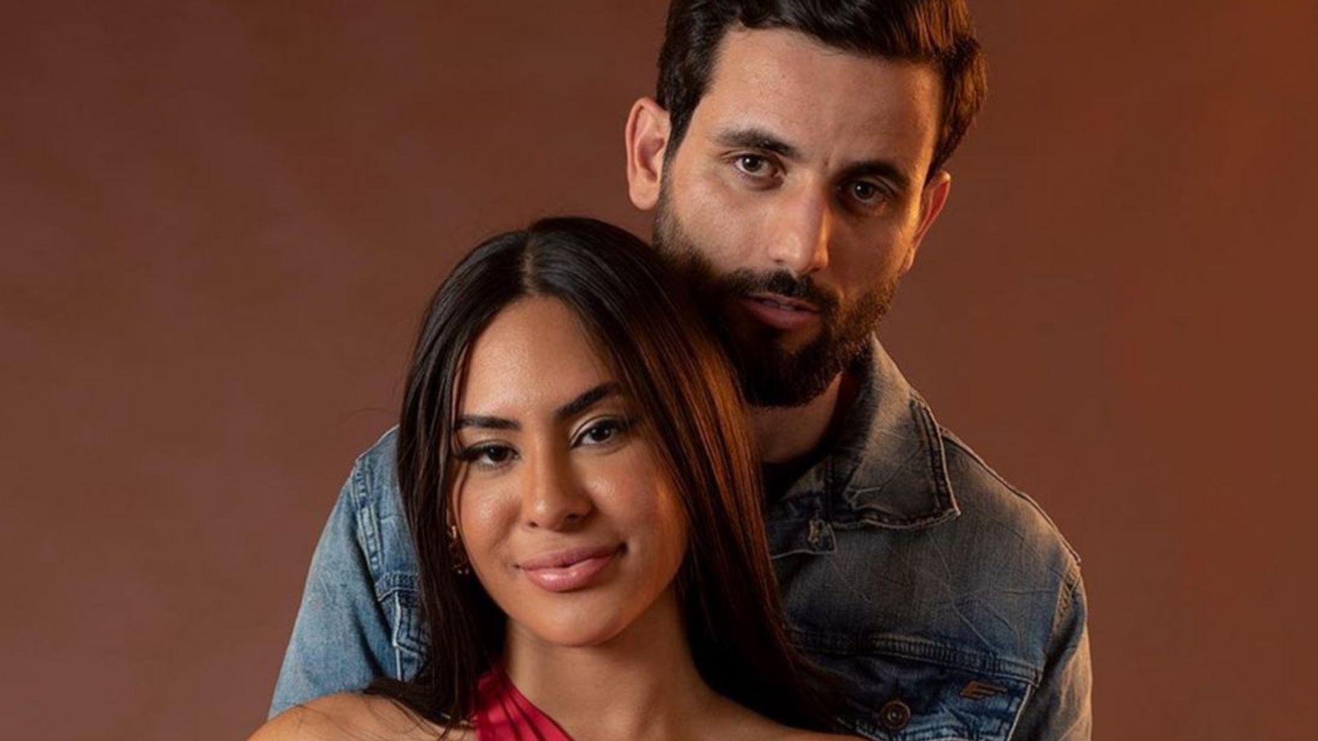 Após assumir romance, Matteus e Isabelle trocam declarações na web