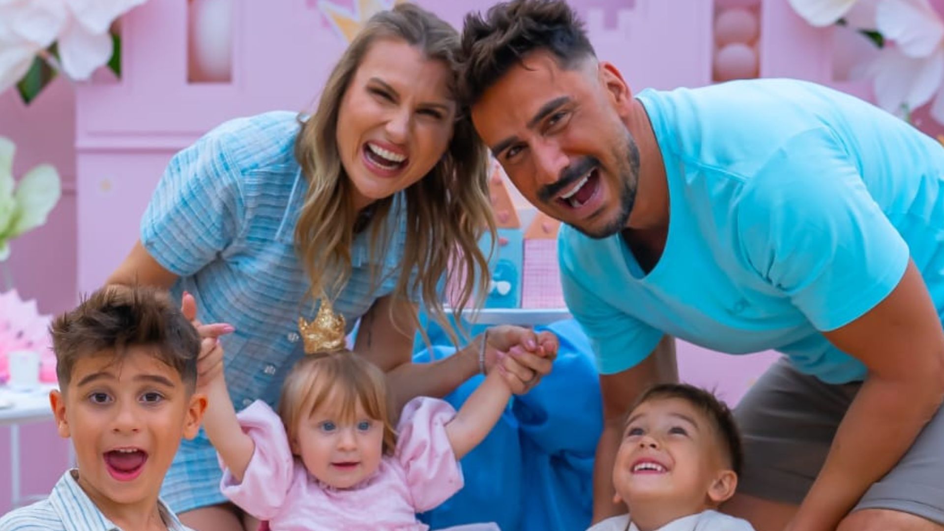 Com festão, Julio Rocha comemora aniversário de 1 ano da filha caçula