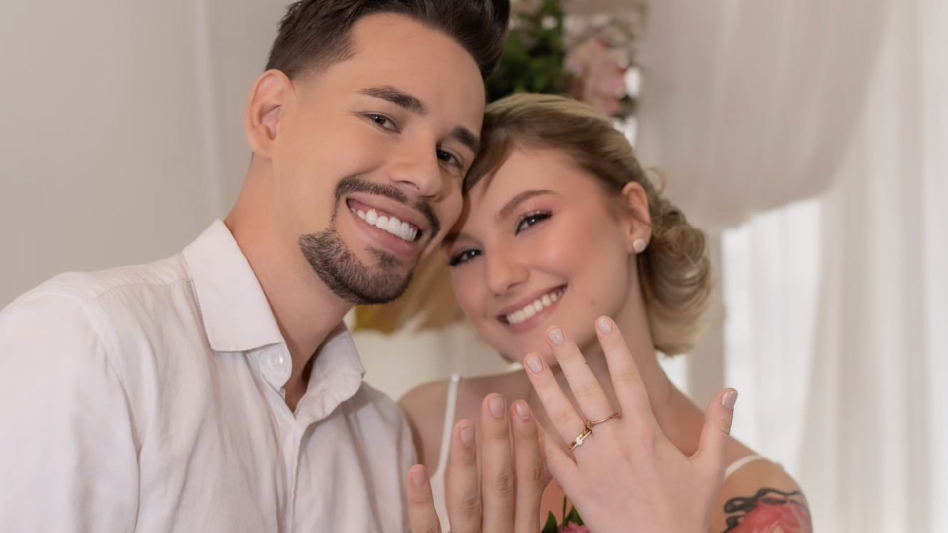 Marido de influencer com câncer terminal exibe seus votos de casamento