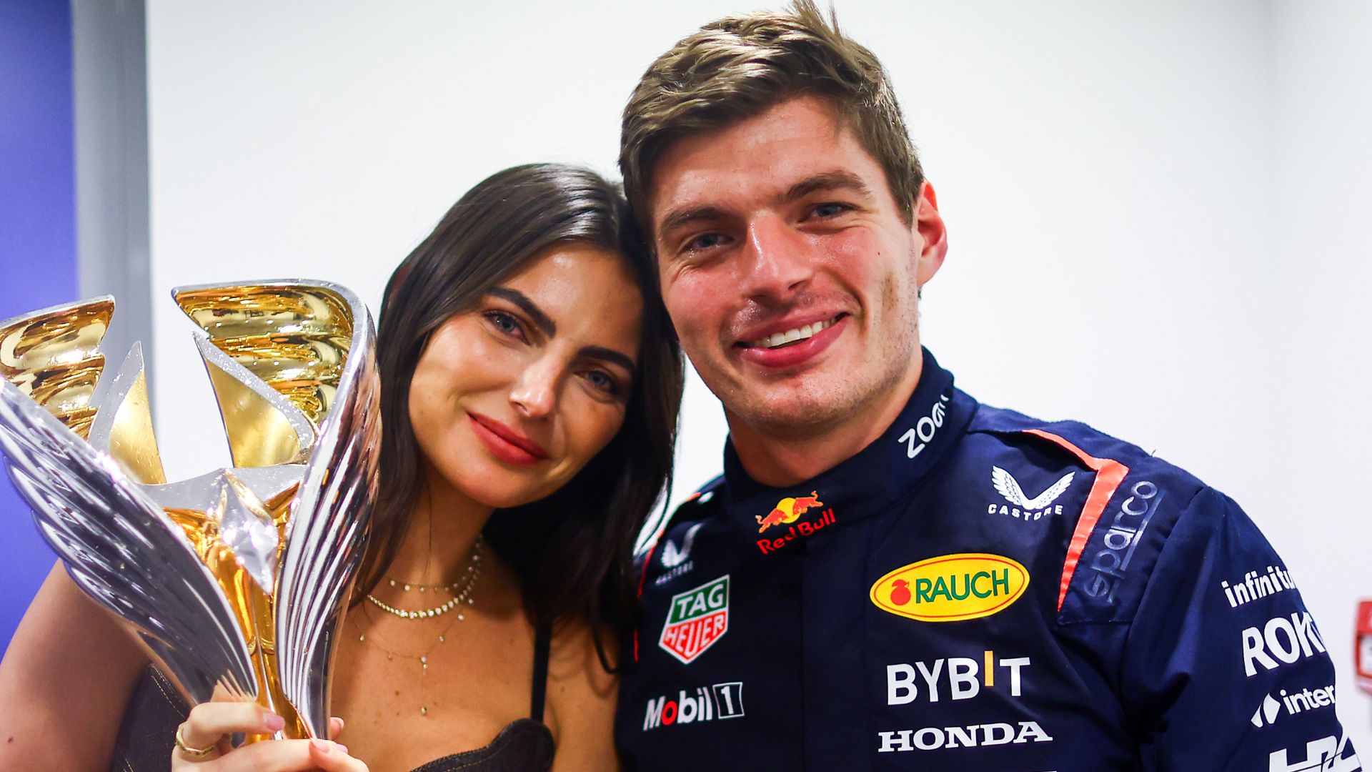 Max Verstappen e filha de Nelson Piquet doam camisa autografada para ajudar o RS