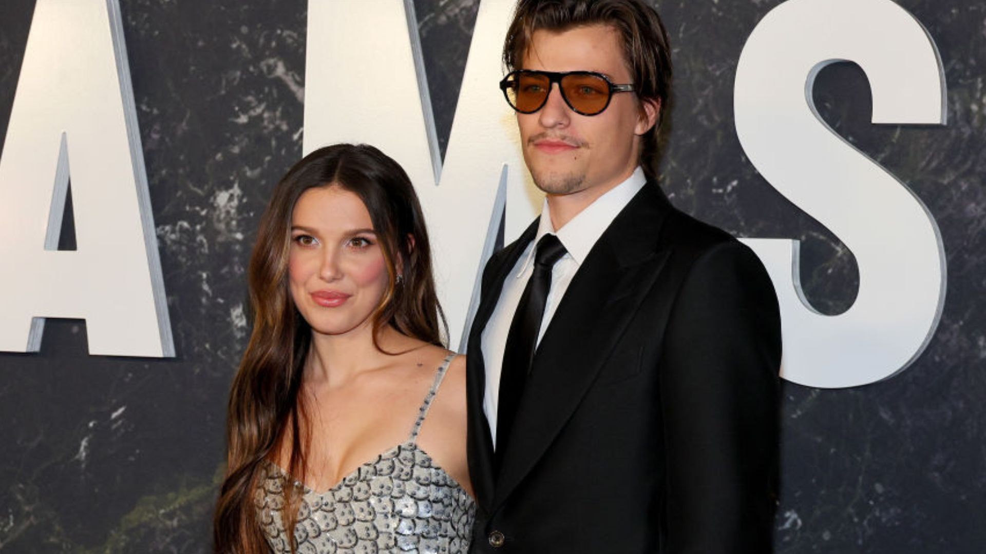 Millie Bobby Brown se casa em segredo com filho de Bon Jovi, diz jornal